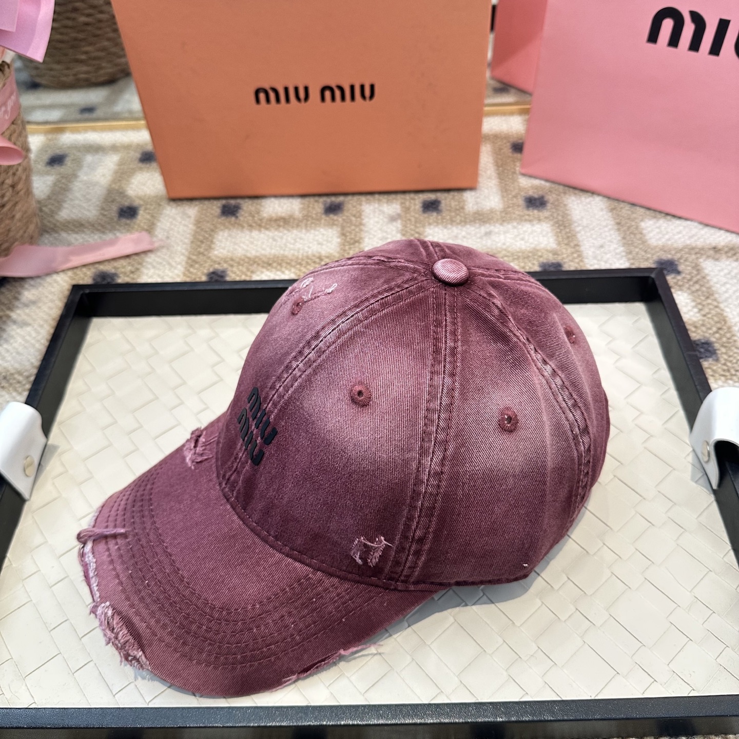 谬谬miumiu 原单 新款棒球帽，正品开模订制，原版做工细致质量超赞！