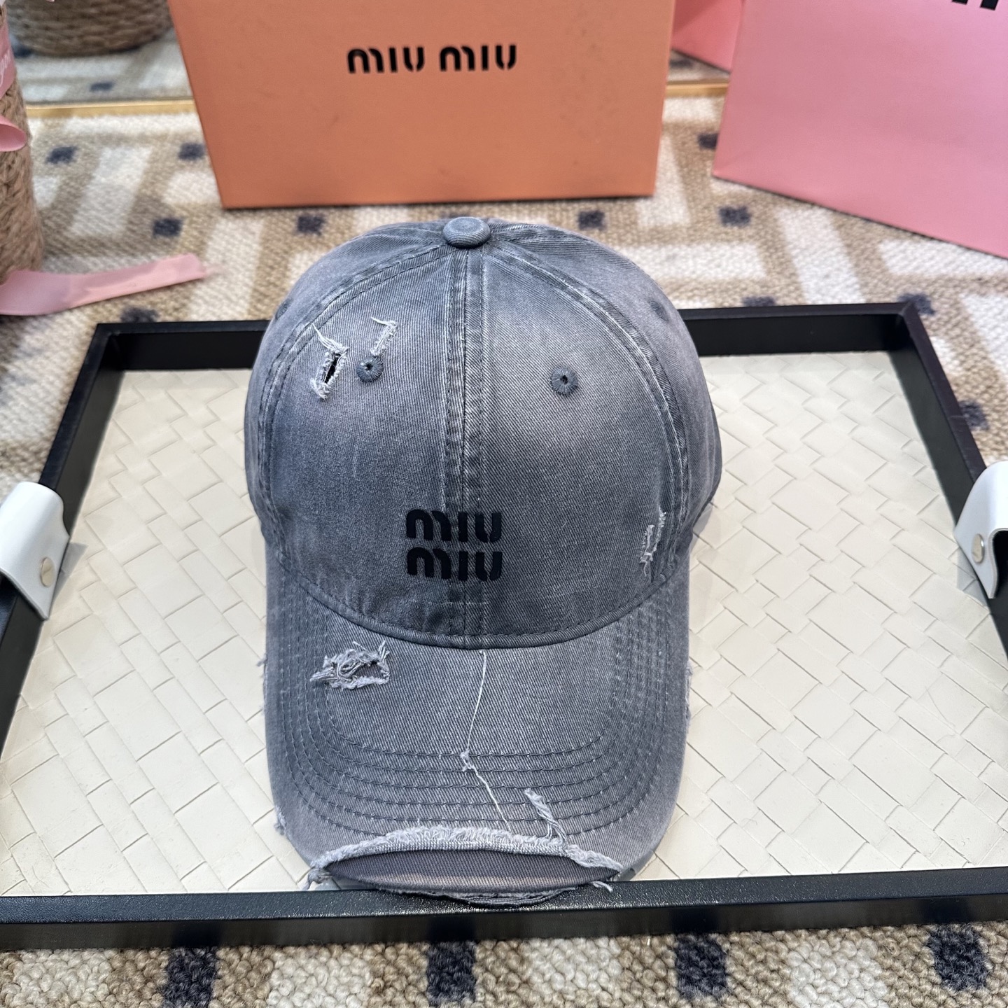 谬谬miumiu 原单 新款棒球帽，正品开模订制，原版做工细致质量超赞！