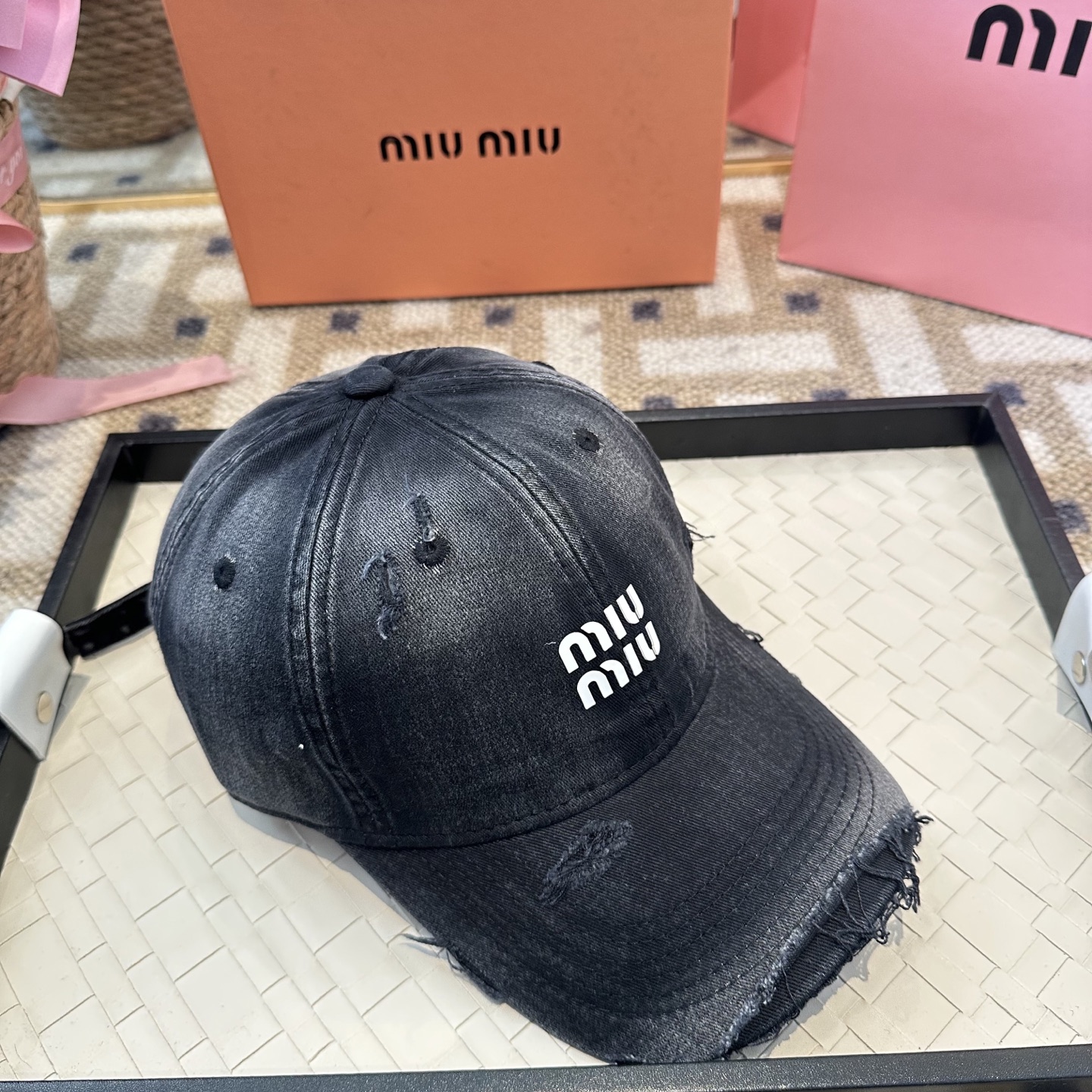 谬谬miumiu 原单 新款棒球帽，正品开模订制，原版做工细致质量超赞！