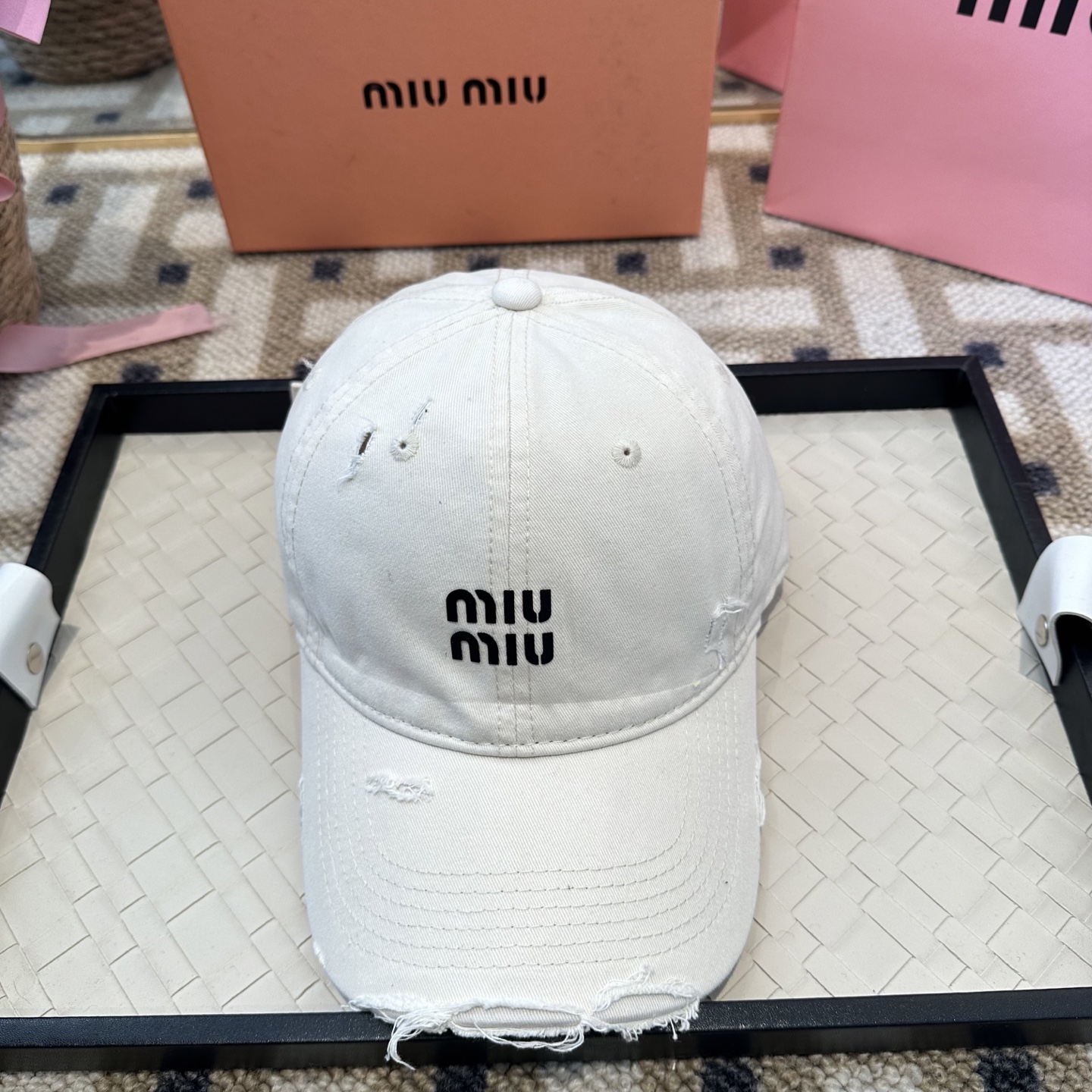 谬谬miumiu 原单 新款棒球帽，正品开模订制，原版做工细致质量超赞！