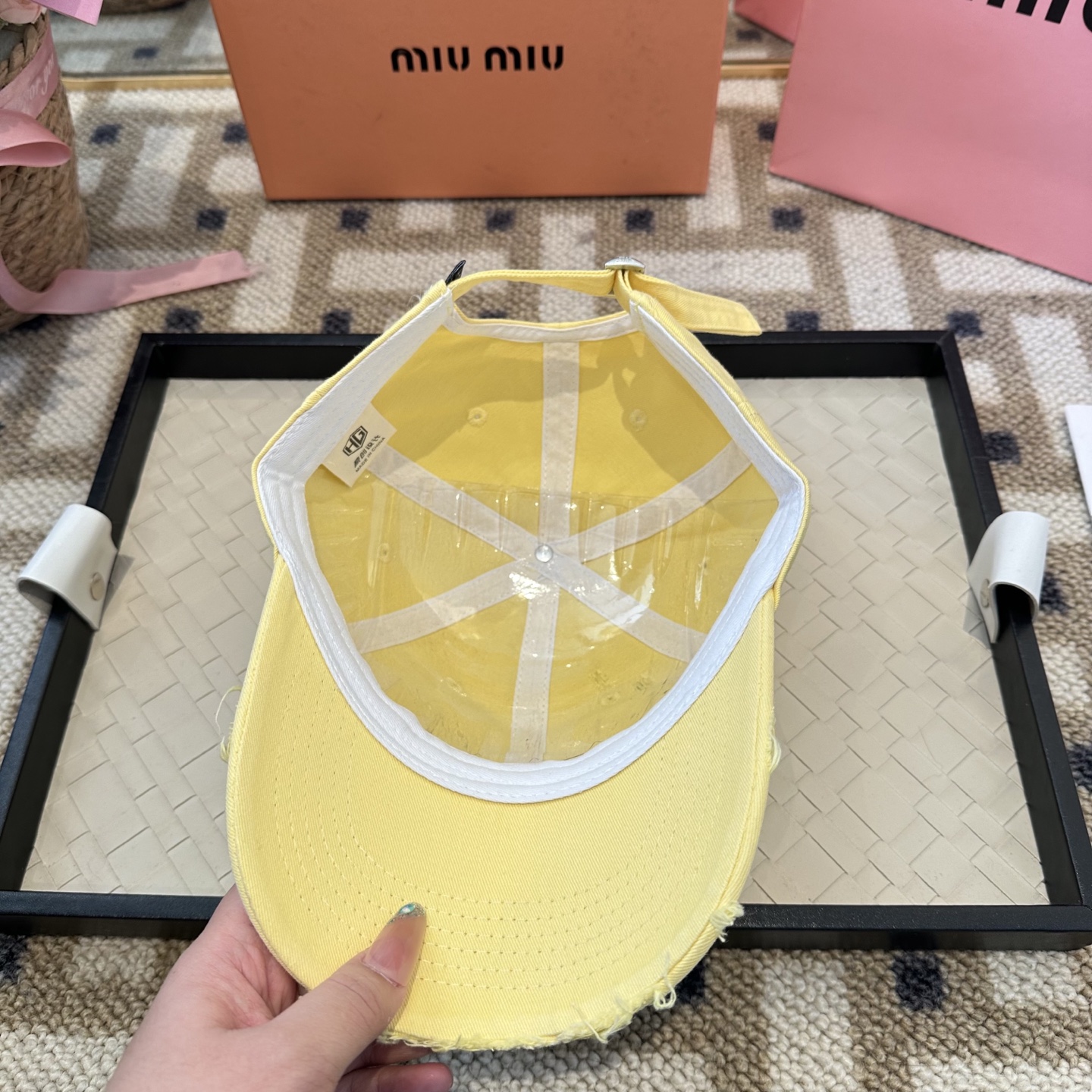 谬谬miumiu 原单 新款棒球帽，正品开模订制，原版做工细致质量超赞！