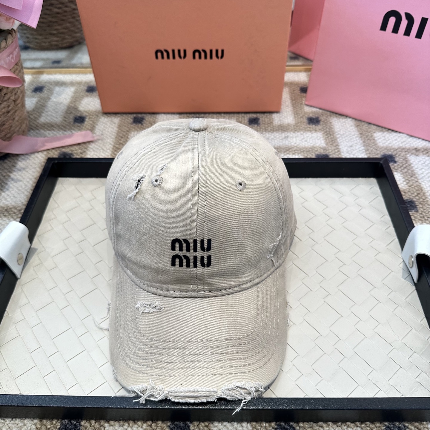 谬谬miumiu 原单 新款棒球帽，正品开模订制，原版做工细致质量超赞！