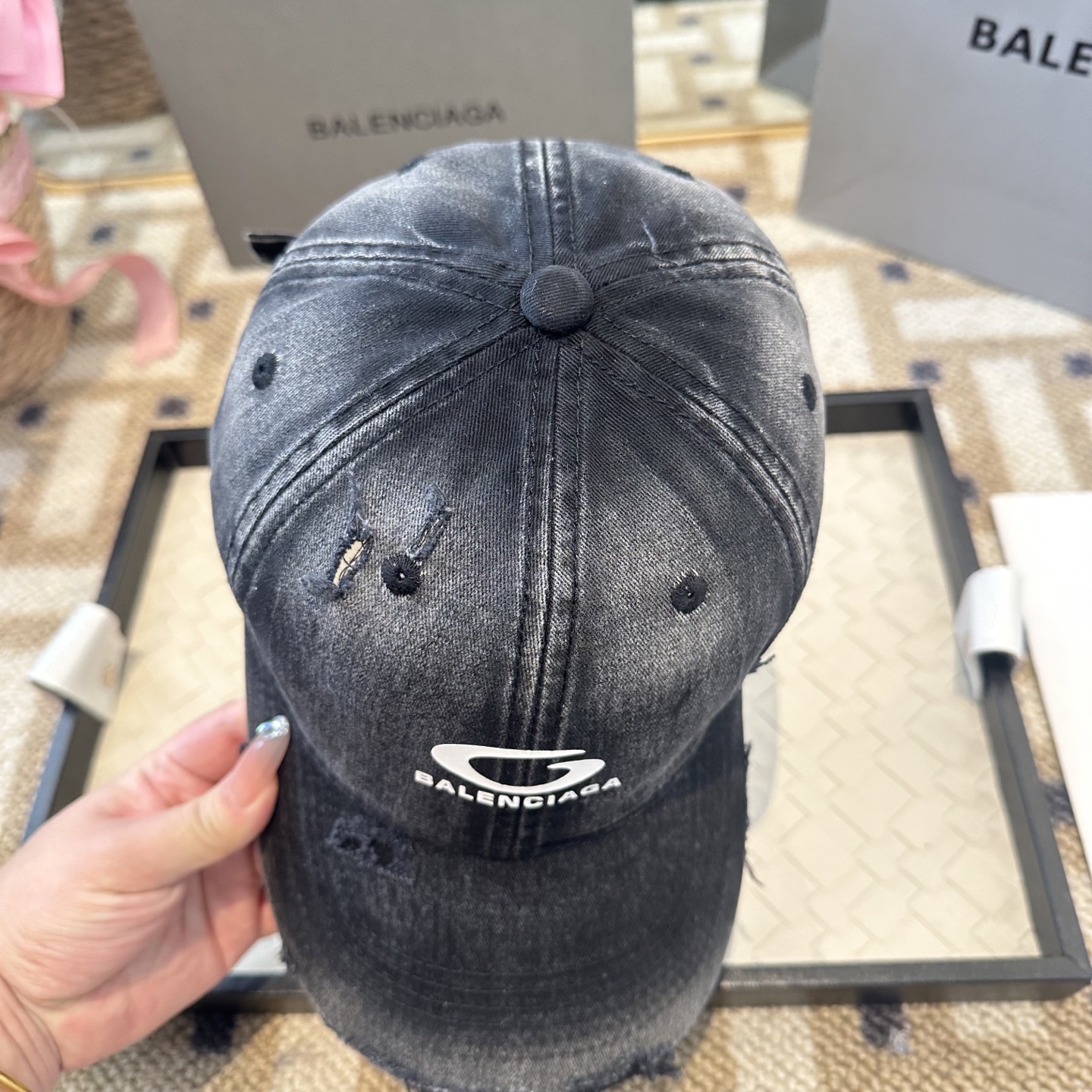 新品Balenciaga 巴黎世家字母新款棒球帽现货秒发🧢简约时尚超级无敌好看的帽子！情侣款！