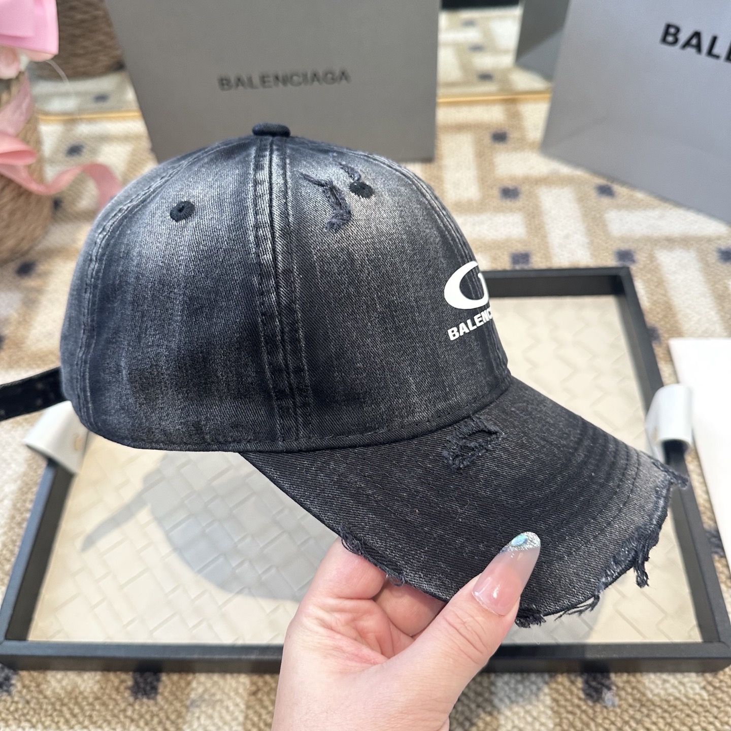 新品Balenciaga 巴黎世家字母新款棒球帽现货秒发🧢简约时尚超级无敌好看的帽子！情侣款！