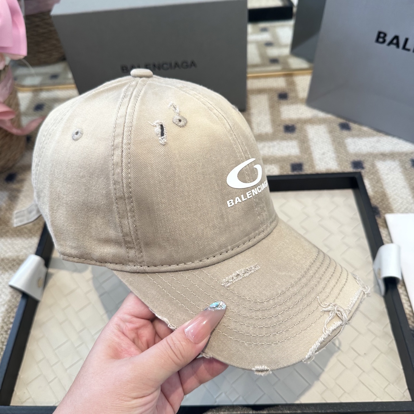 新品Balenciaga 巴黎世家字母新款棒球帽现货秒发🧢简约时尚超级无敌好看的帽子！情侣款！