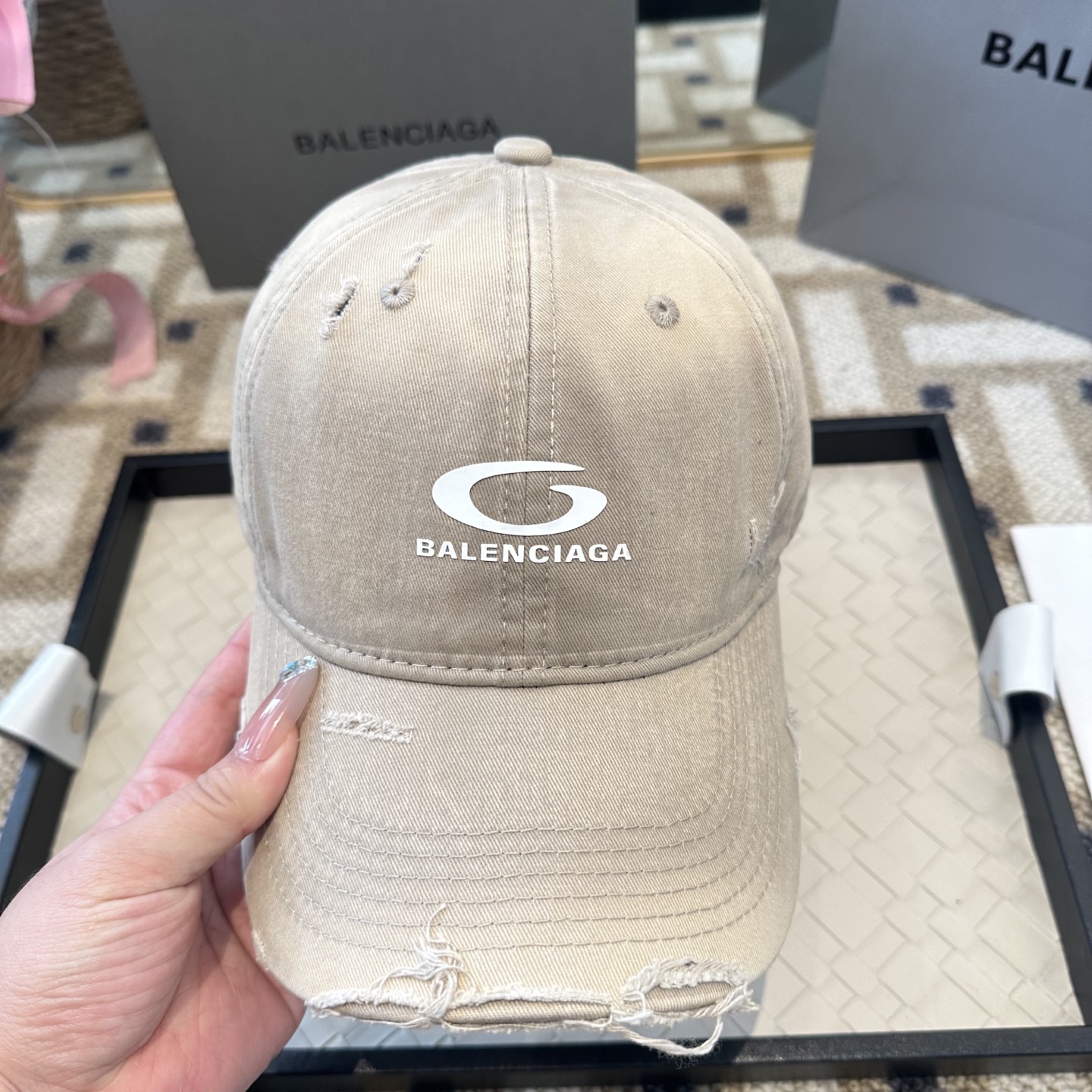 新品Balenciaga 巴黎世家字母新款棒球帽现货秒发🧢简约时尚超级无敌好看的帽子！情侣款！