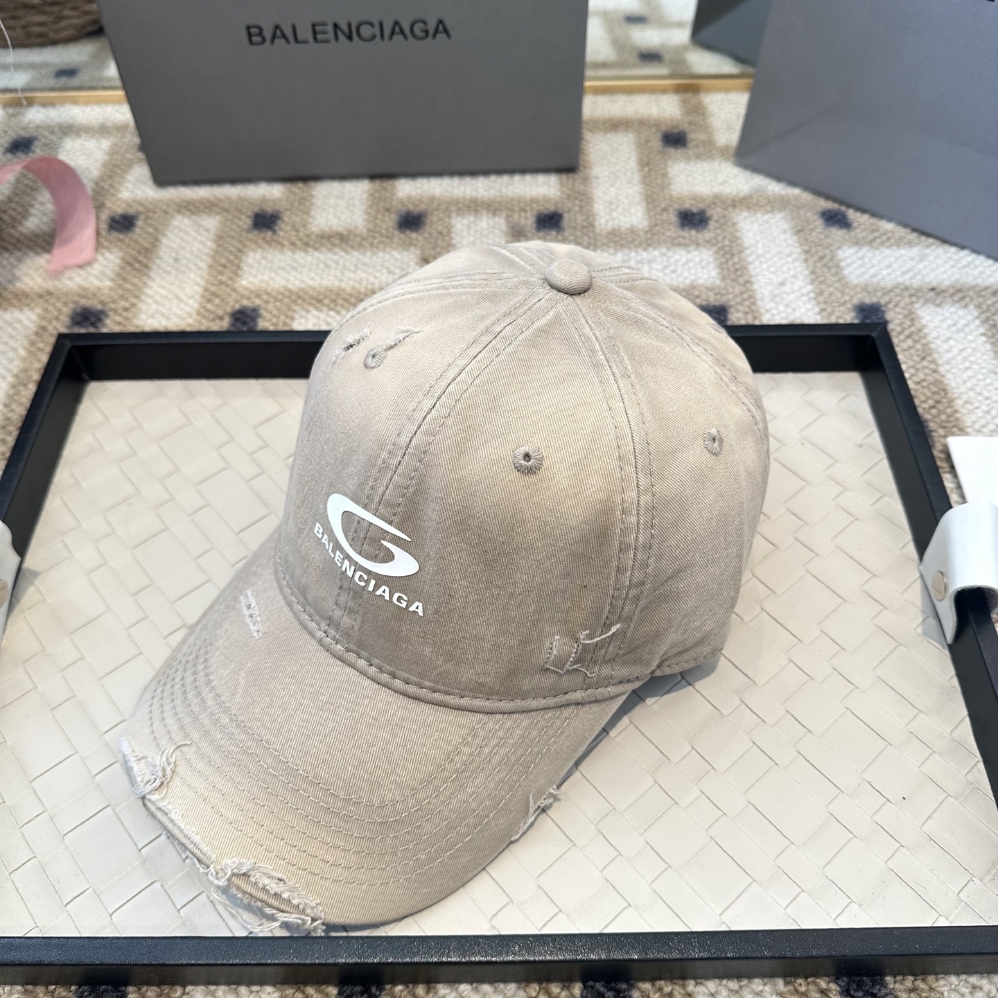 新品Balenciaga 巴黎世家字母新款棒球帽现货秒发🧢简约时尚超级无敌好看的帽子！情侣款！