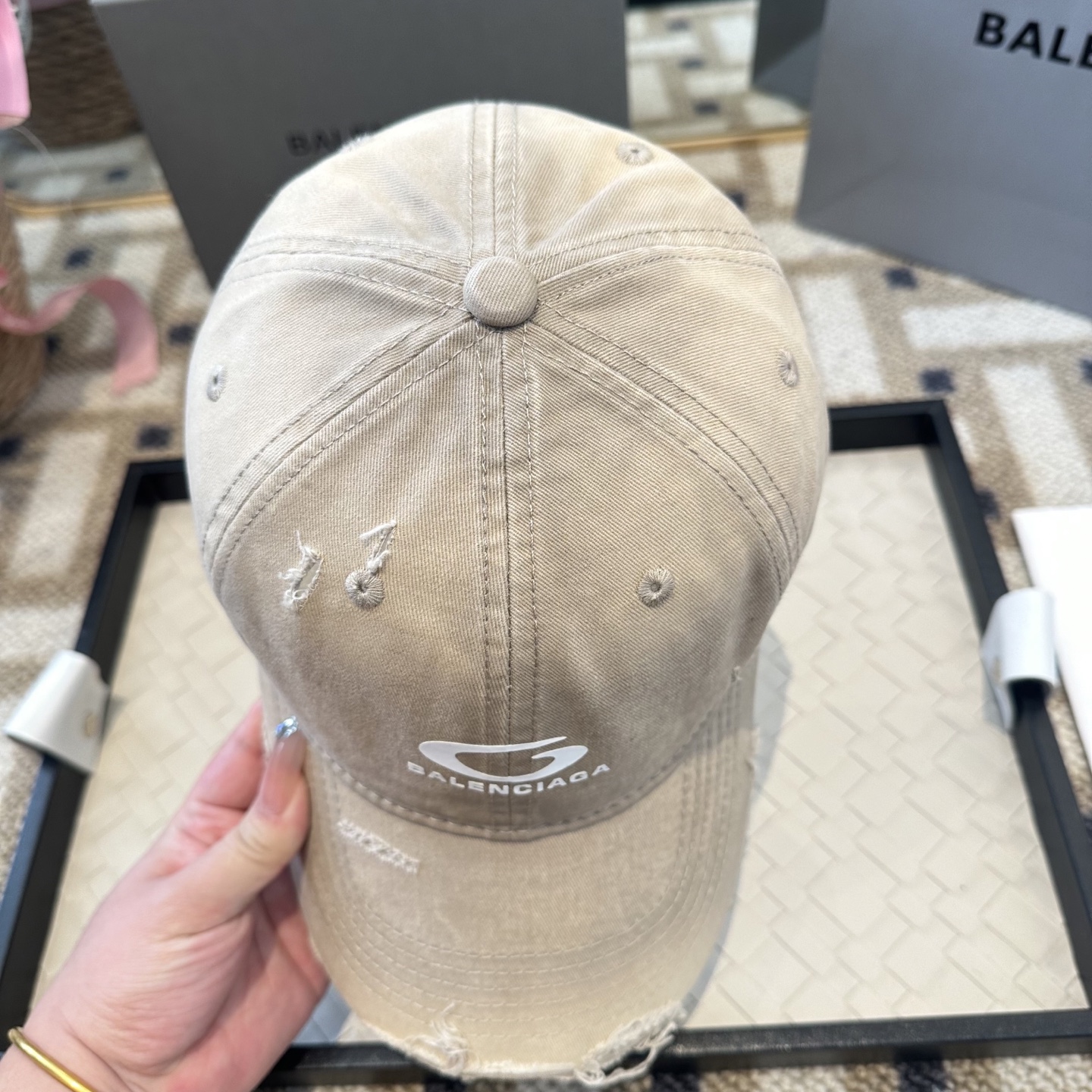 新品Balenciaga 巴黎世家字母新款棒球帽现货秒发🧢简约时尚超级无敌好看的帽子！情侣款！