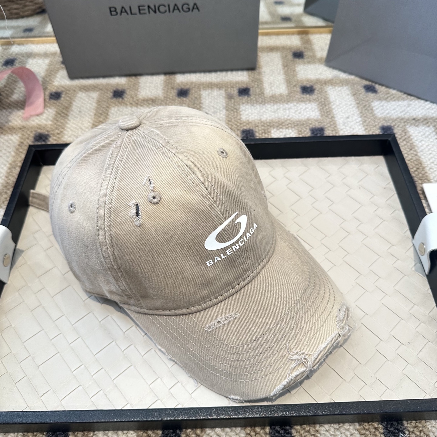 新品Balenciaga 巴黎世家字母新款棒球帽现货秒发🧢简约时尚超级无敌好看的帽子！情侣款！