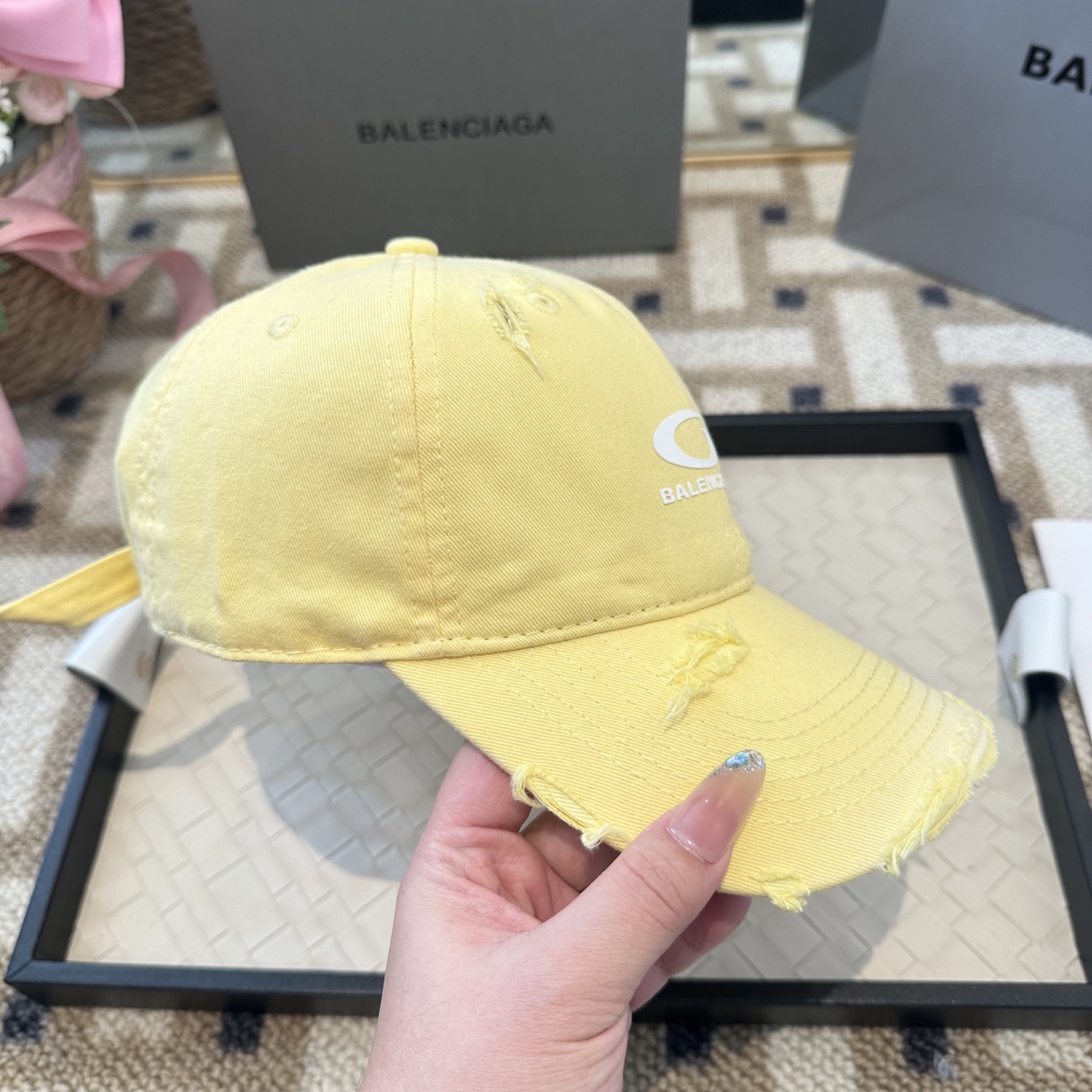 新品Balenciaga 巴黎世家字母新款棒球帽现货秒发🧢简约时尚超级无敌好看的帽子！情侣款！