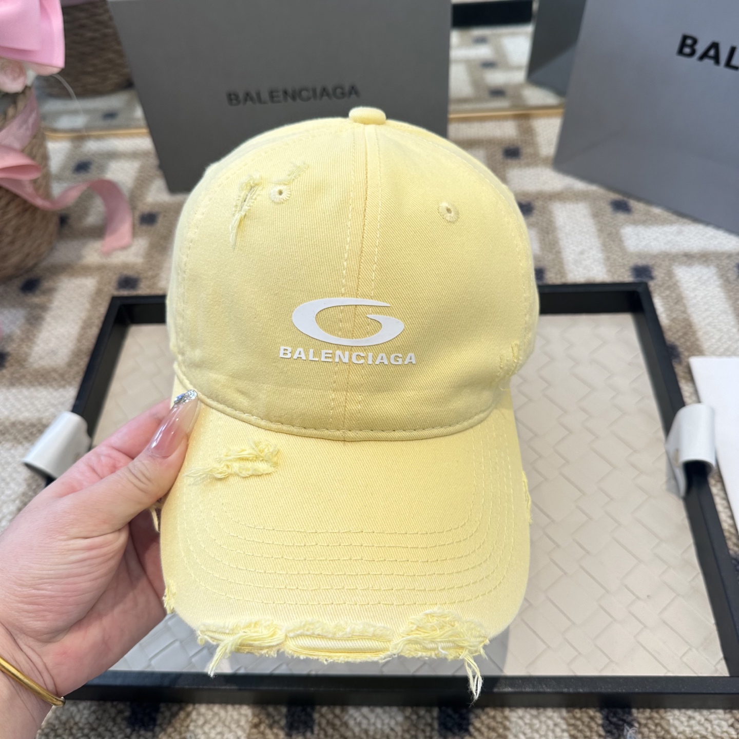 新品Balenciaga 巴黎世家字母新款棒球帽现货秒发🧢简约时尚超级无敌好看的帽子！情侣款！