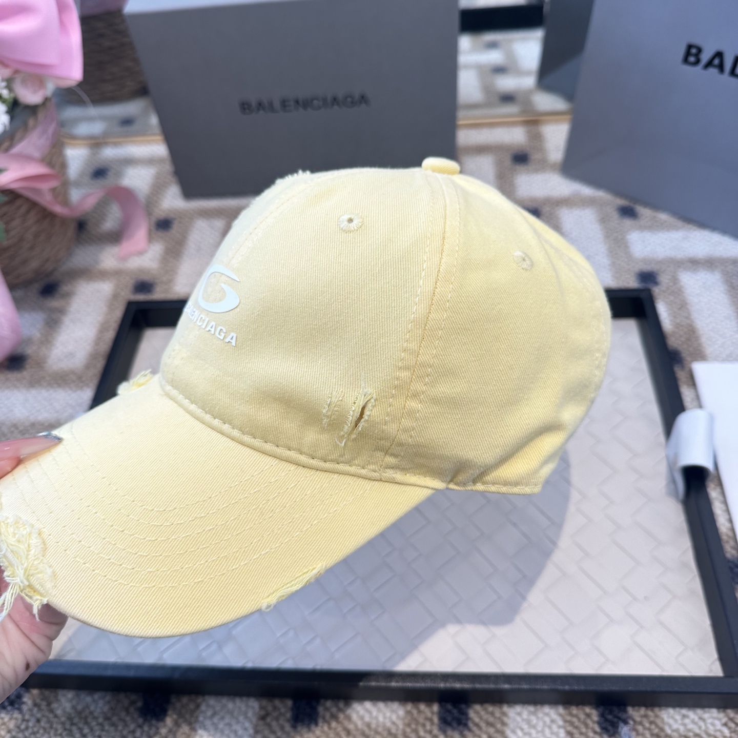 新品Balenciaga 巴黎世家字母新款棒球帽现货秒发🧢简约时尚超级无敌好看的帽子！情侣款！