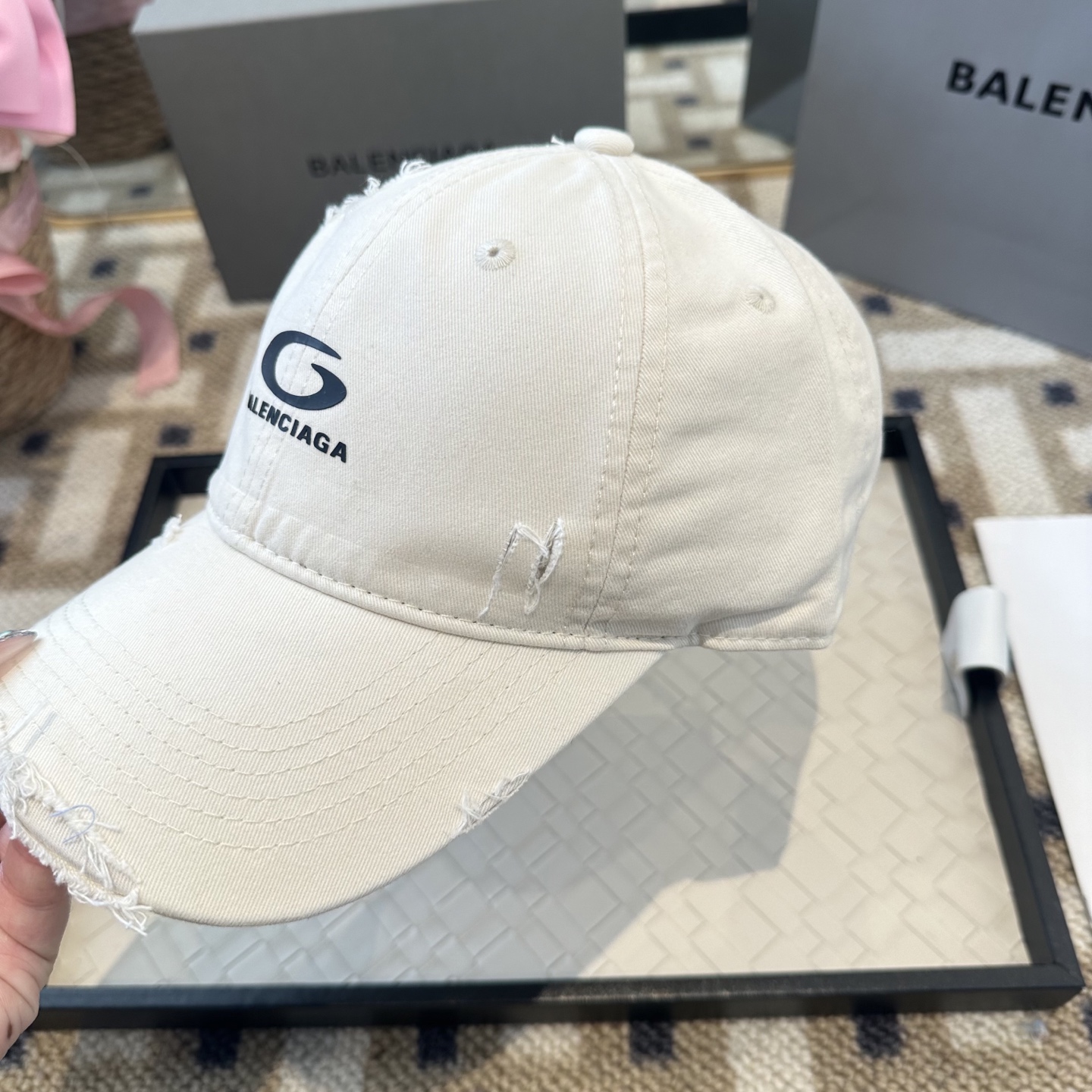 新品Balenciaga 巴黎世家字母新款棒球帽现货秒发🧢简约时尚超级无敌好看的帽子！情侣款！