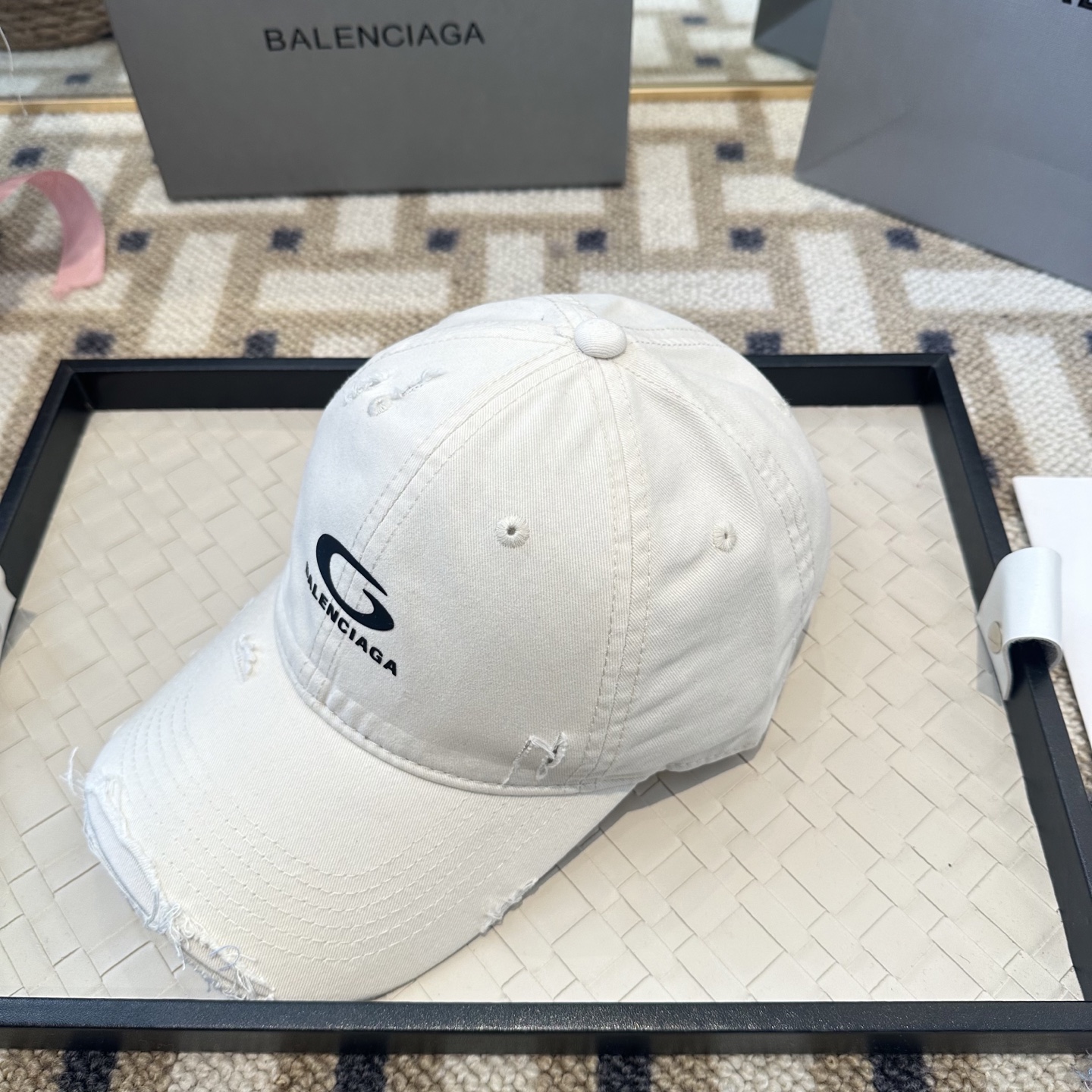 新品Balenciaga 巴黎世家字母新款棒球帽现货秒发🧢简约时尚超级无敌好看的帽子！情侣款！