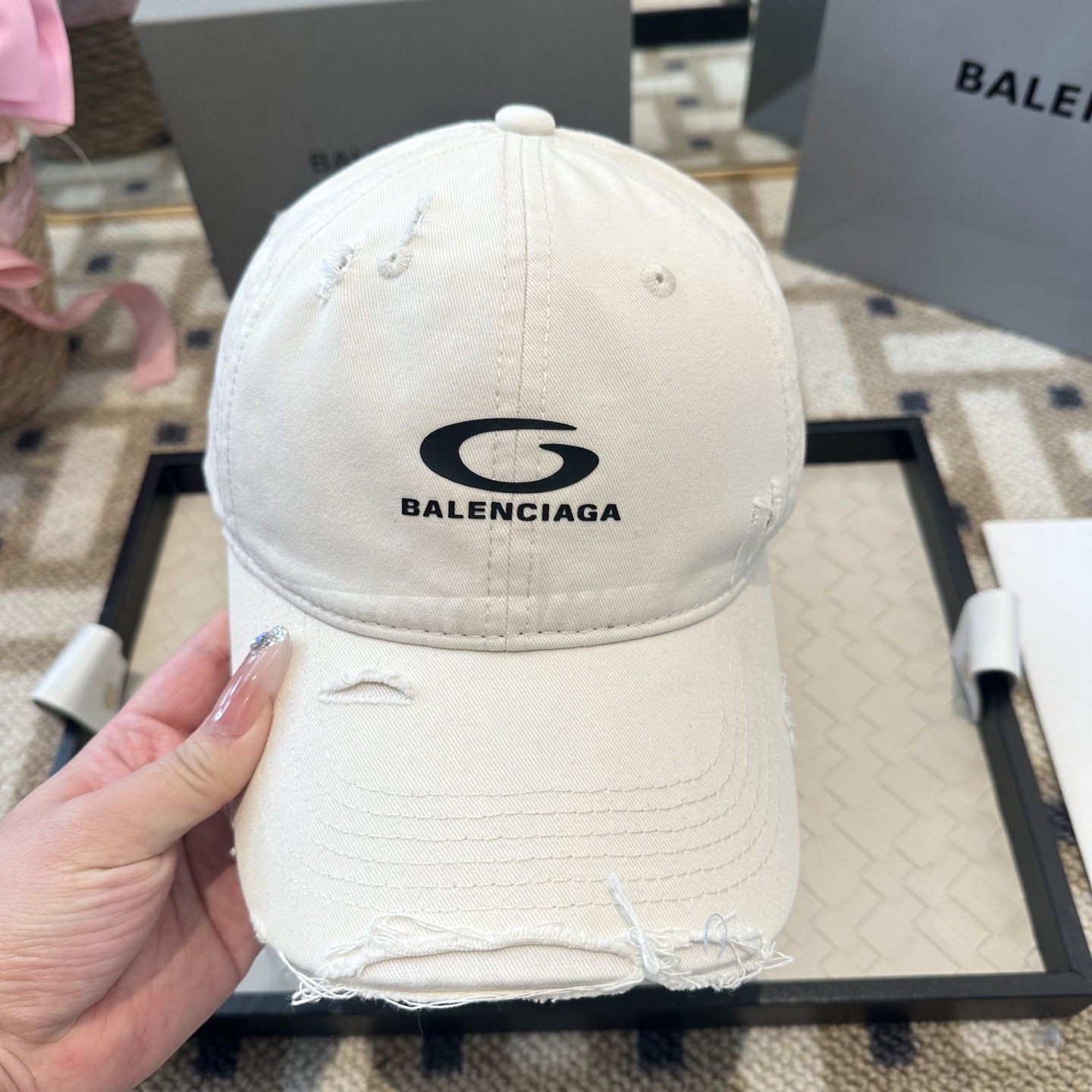 新品Balenciaga 巴黎世家字母新款棒球帽现货秒发🧢简约时尚超级无敌好看的帽子！情侣款！