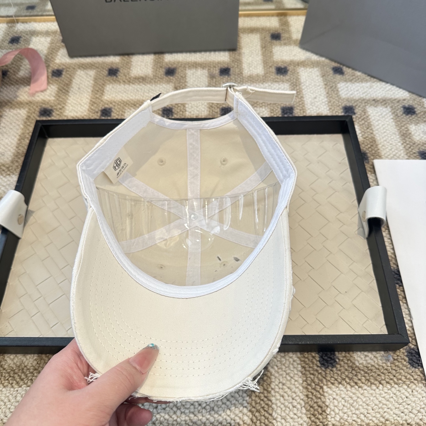 新品Balenciaga 巴黎世家字母新款棒球帽现货秒发🧢简约时尚超级无敌好看的帽子！情侣款！