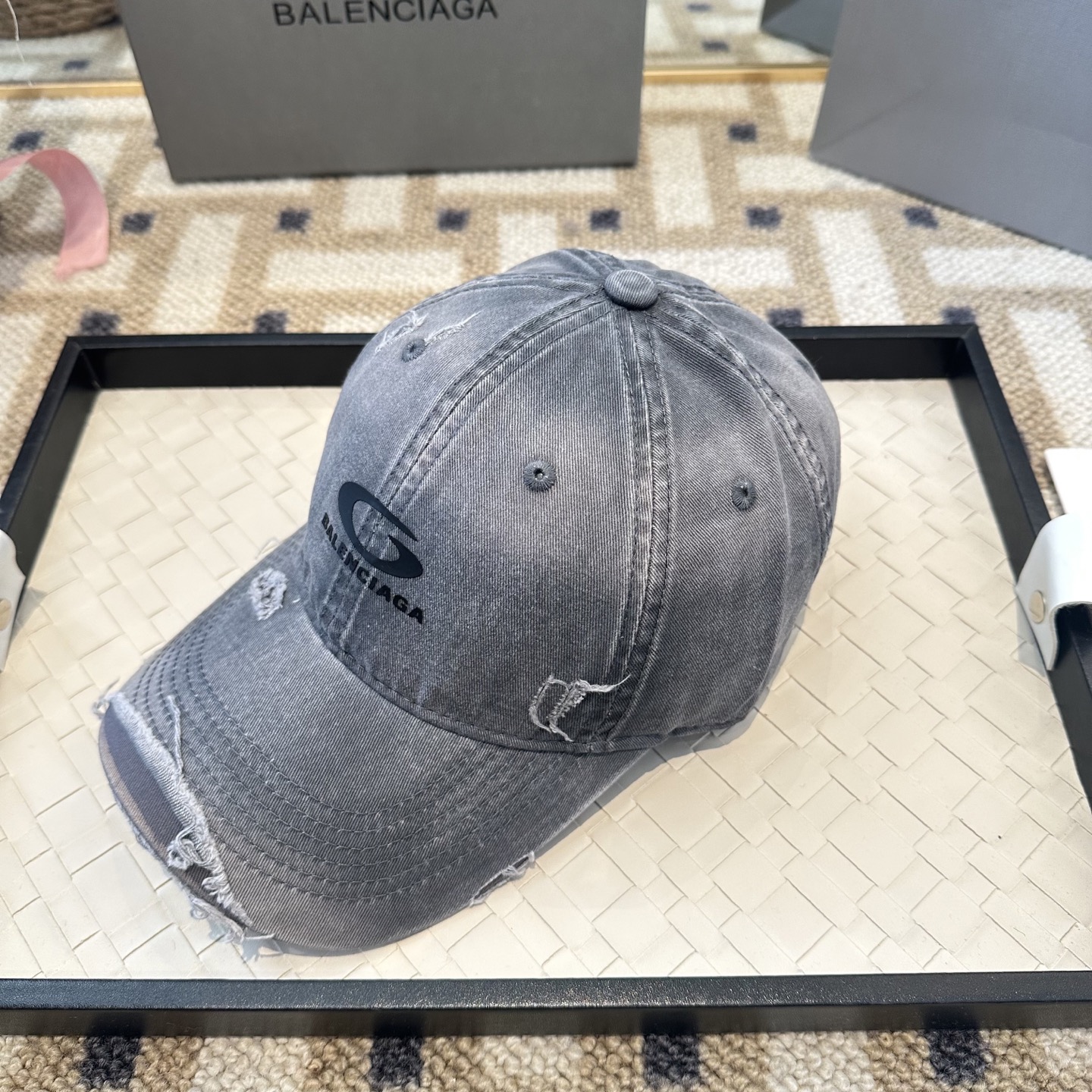 新品Balenciaga 巴黎世家字母新款棒球帽现货秒发🧢简约时尚超级无敌好看的帽子！情侣款！