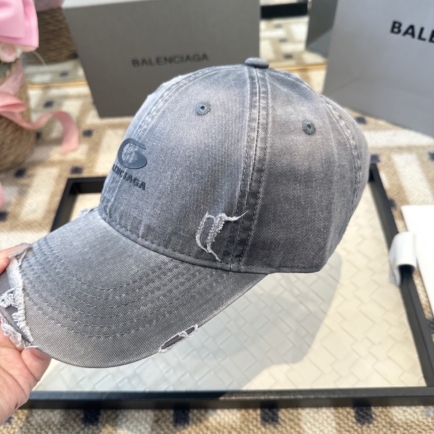 新品Balenciaga 巴黎世家字母新款棒球帽现货秒发🧢简约时尚超级无敌好看的帽子！情侣款！