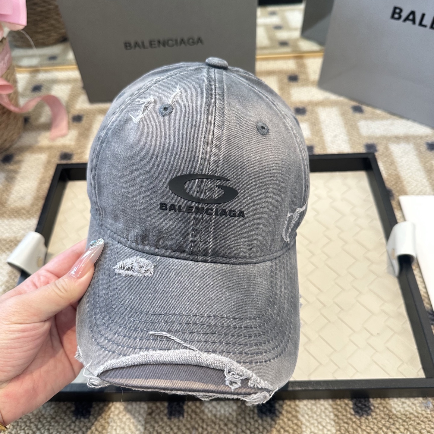 新品Balenciaga 巴黎世家字母新款棒球帽现货秒发🧢简约时尚超级无敌好看的帽子！情侣款！