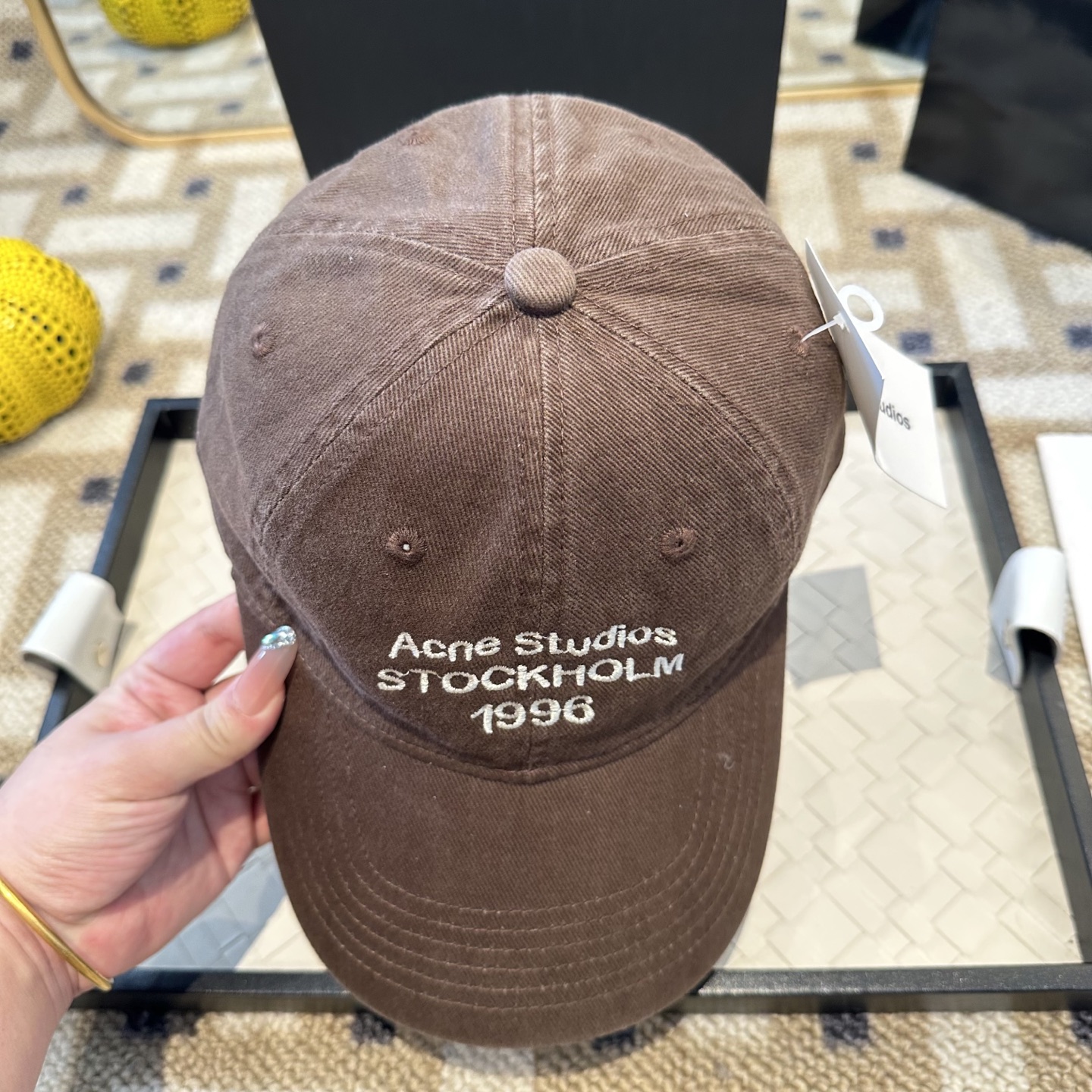 ACNE 潮牌棒球帽 简单休闲风的棒球帽 减龄百搭 适配度很高！简单随性~出街拍照拗造型非常加分~男女同