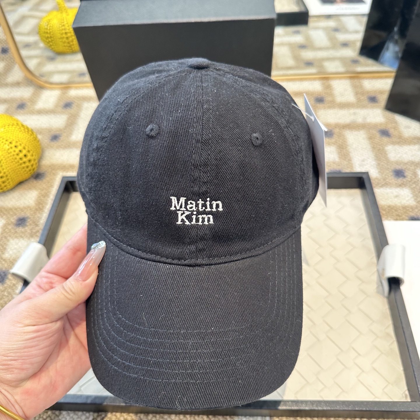 Matin Kim 潮牌棒球帽 简单休闲风的棒球帽 减龄百搭 适配度很高！简单随性~出街拍照拗造型非常加