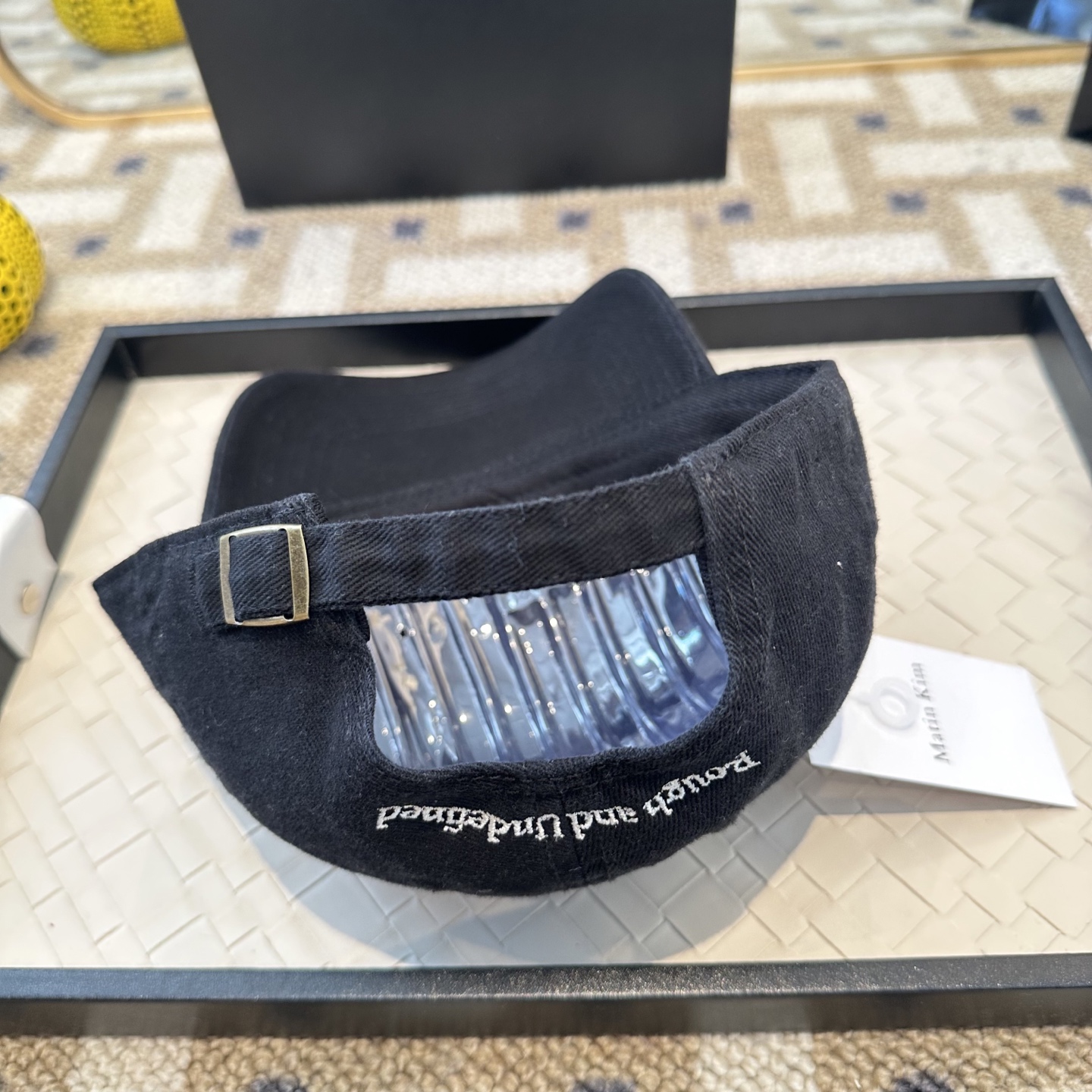 Matin Kim 潮牌棒球帽 简单休闲风的棒球帽 减龄百搭 适配度很高！简单随性~出街拍照拗造型非常加