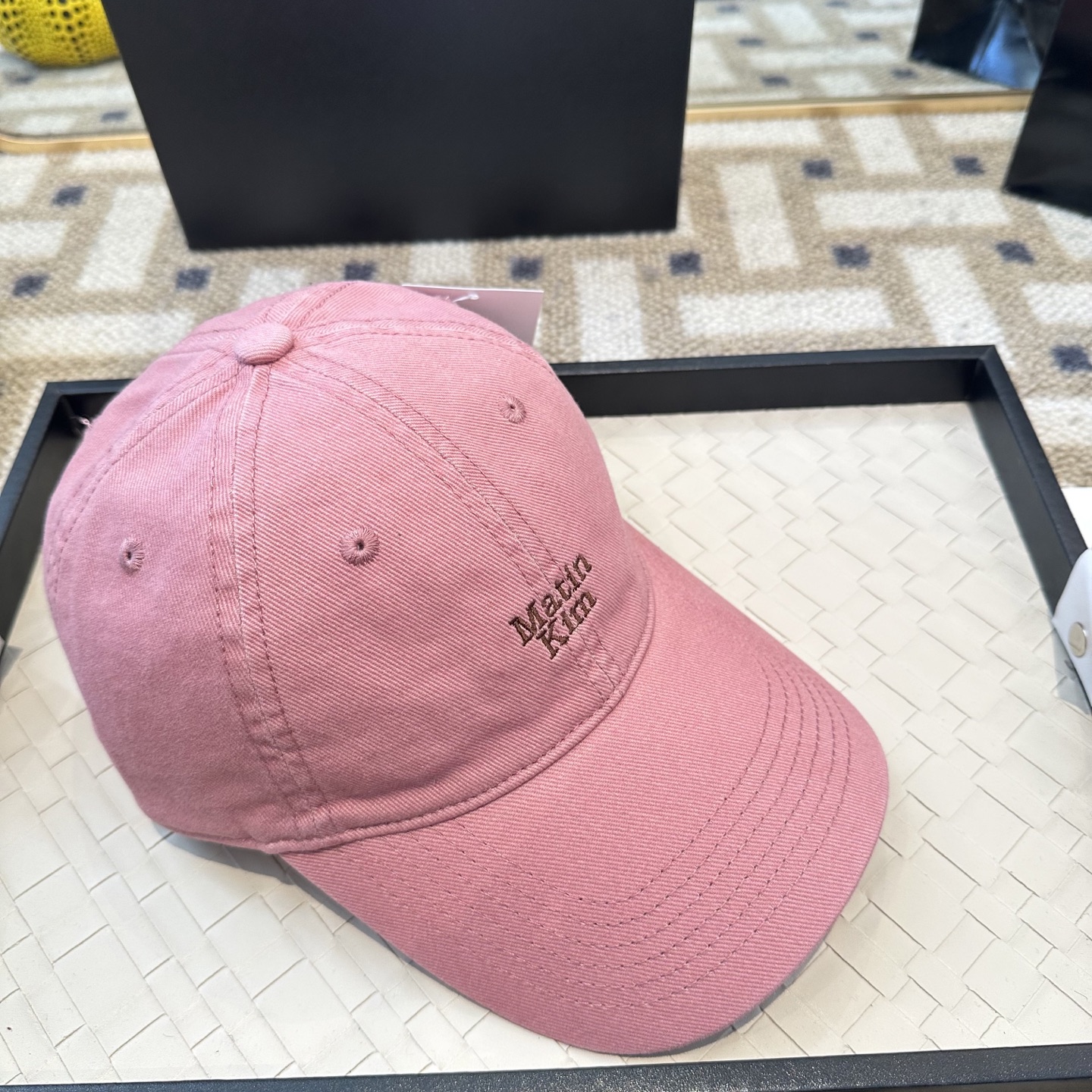 Matin Kim 潮牌棒球帽 简单休闲风的棒球帽 减龄百搭 适配度很高！简单随性~出街拍照拗造型非常加