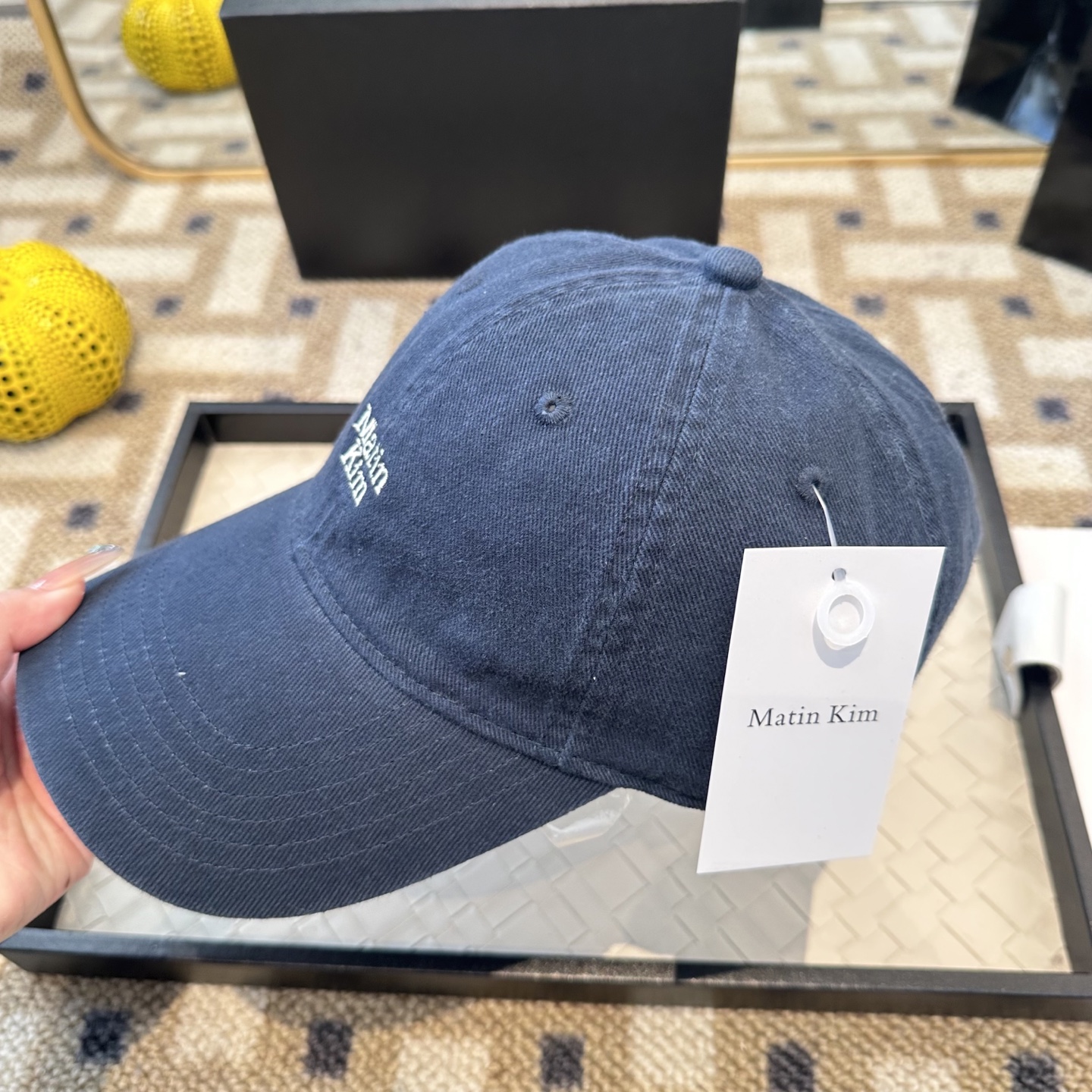 Matin Kim 潮牌棒球帽 简单休闲风的棒球帽 减龄百搭 适配度很高！简单随性~出街拍照拗造型非常加