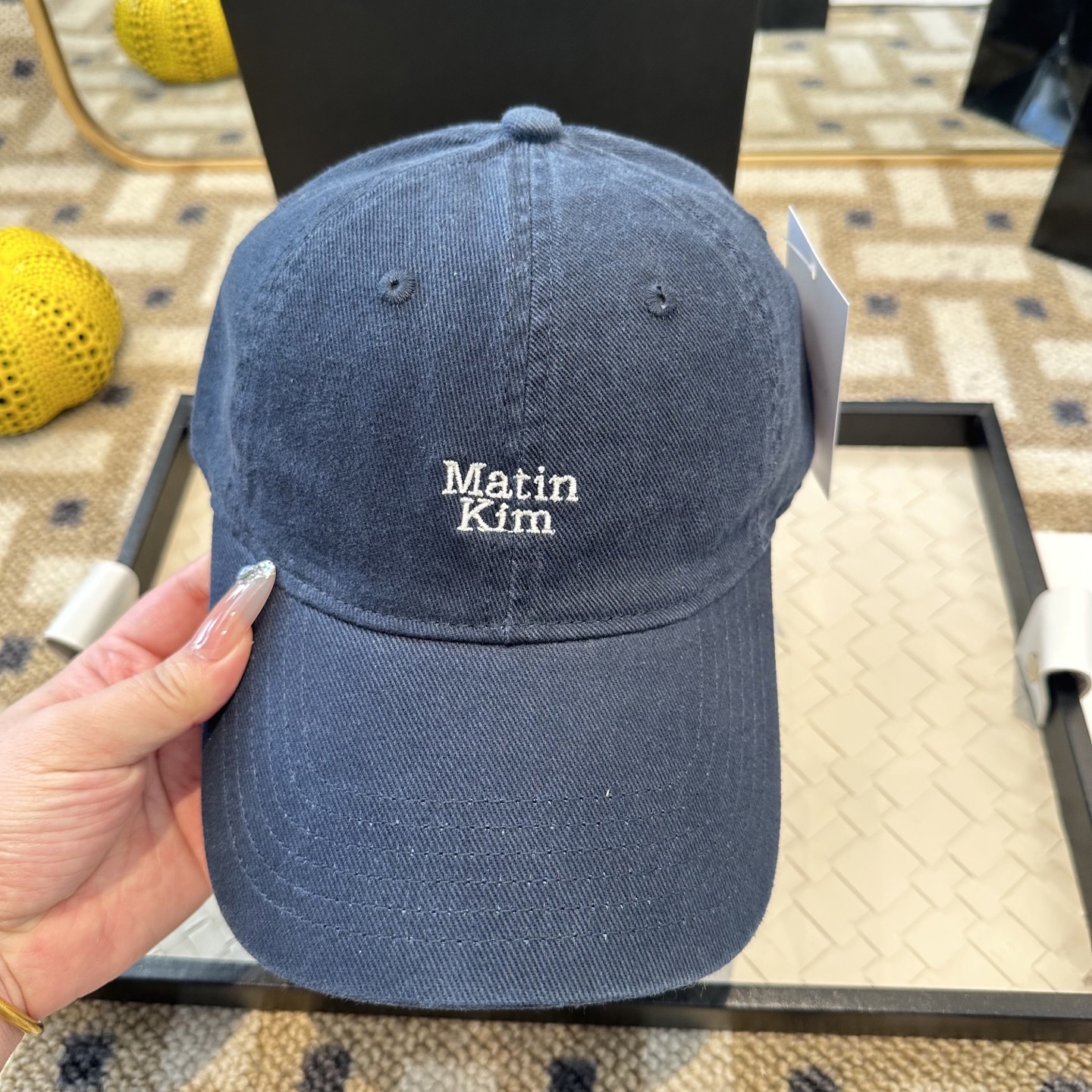 Matin Kim 潮牌棒球帽 简单休闲风的棒球帽 减龄百搭 适配度很高！简单随性~出街拍照拗造型非常加