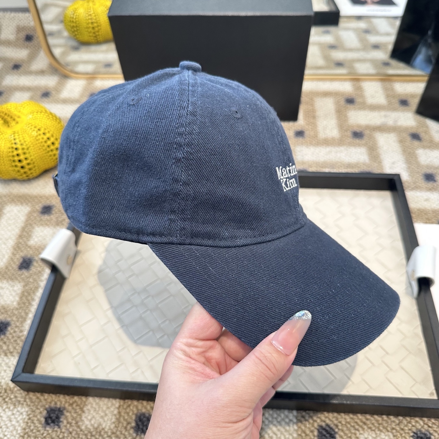 Matin Kim 潮牌棒球帽 简单休闲风的棒球帽 减龄百搭 适配度很高！简单随性~出街拍照拗造型非常加