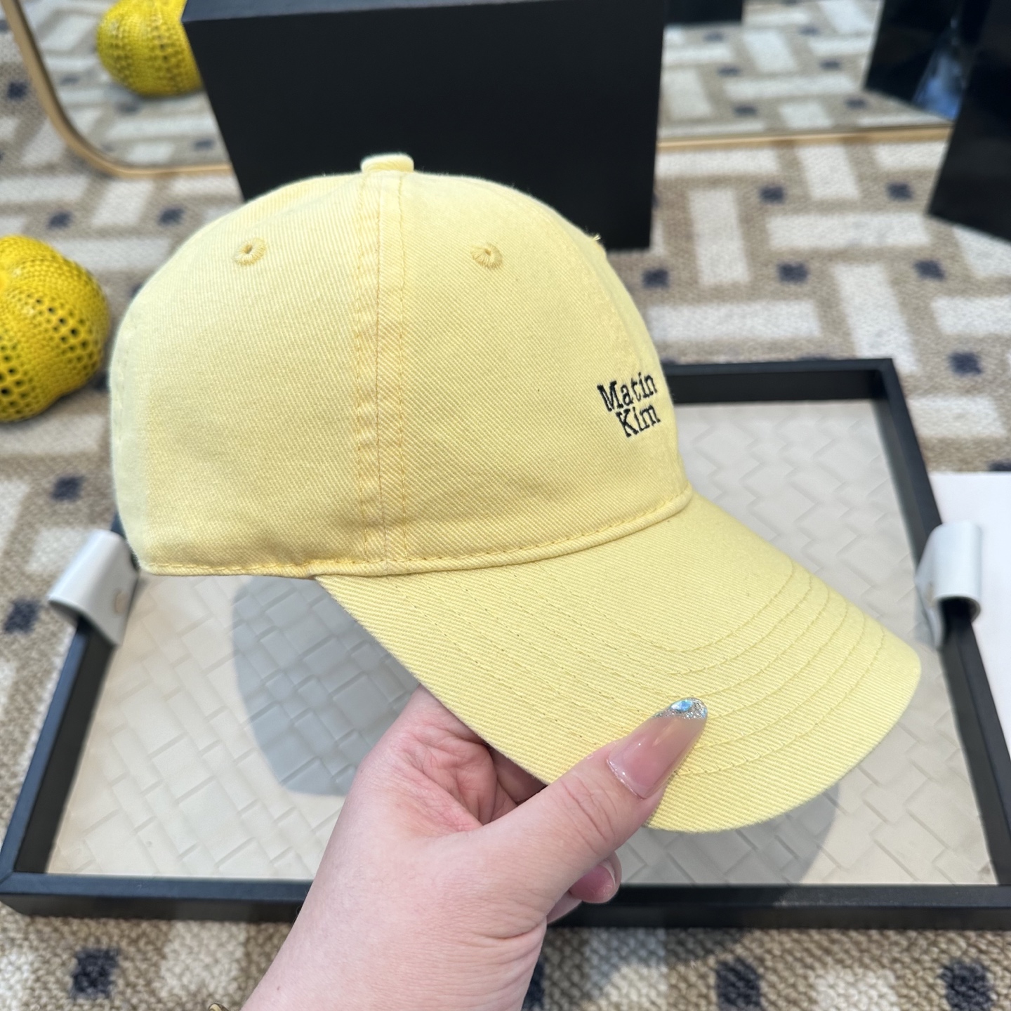 Matin Kim 潮牌棒球帽 简单休闲风的棒球帽 减龄百搭 适配度很高！简单随性~出街拍照拗造型非常加