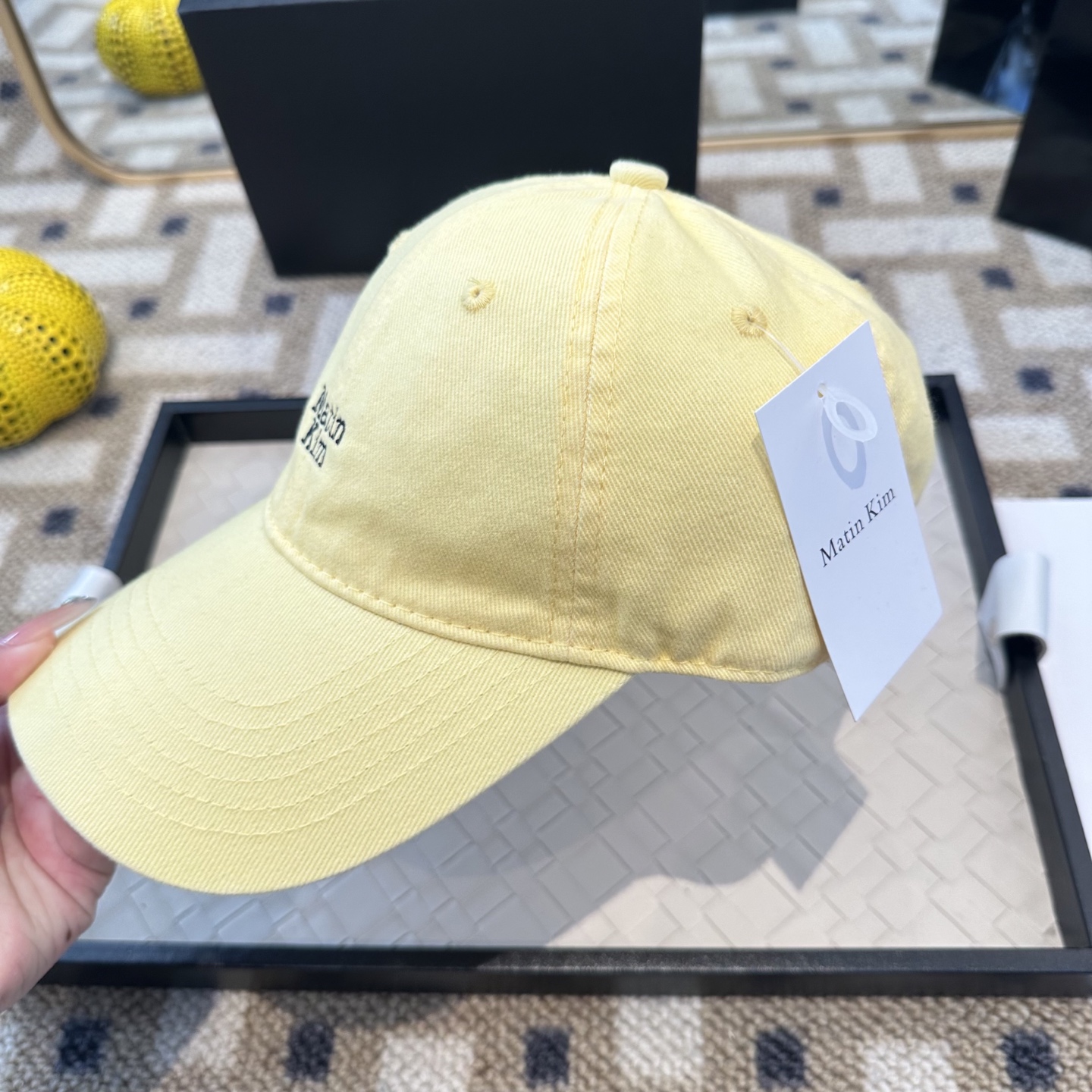 Matin Kim 潮牌棒球帽 简单休闲风的棒球帽 减龄百搭 适配度很高！简单随性~出街拍照拗造型非常加