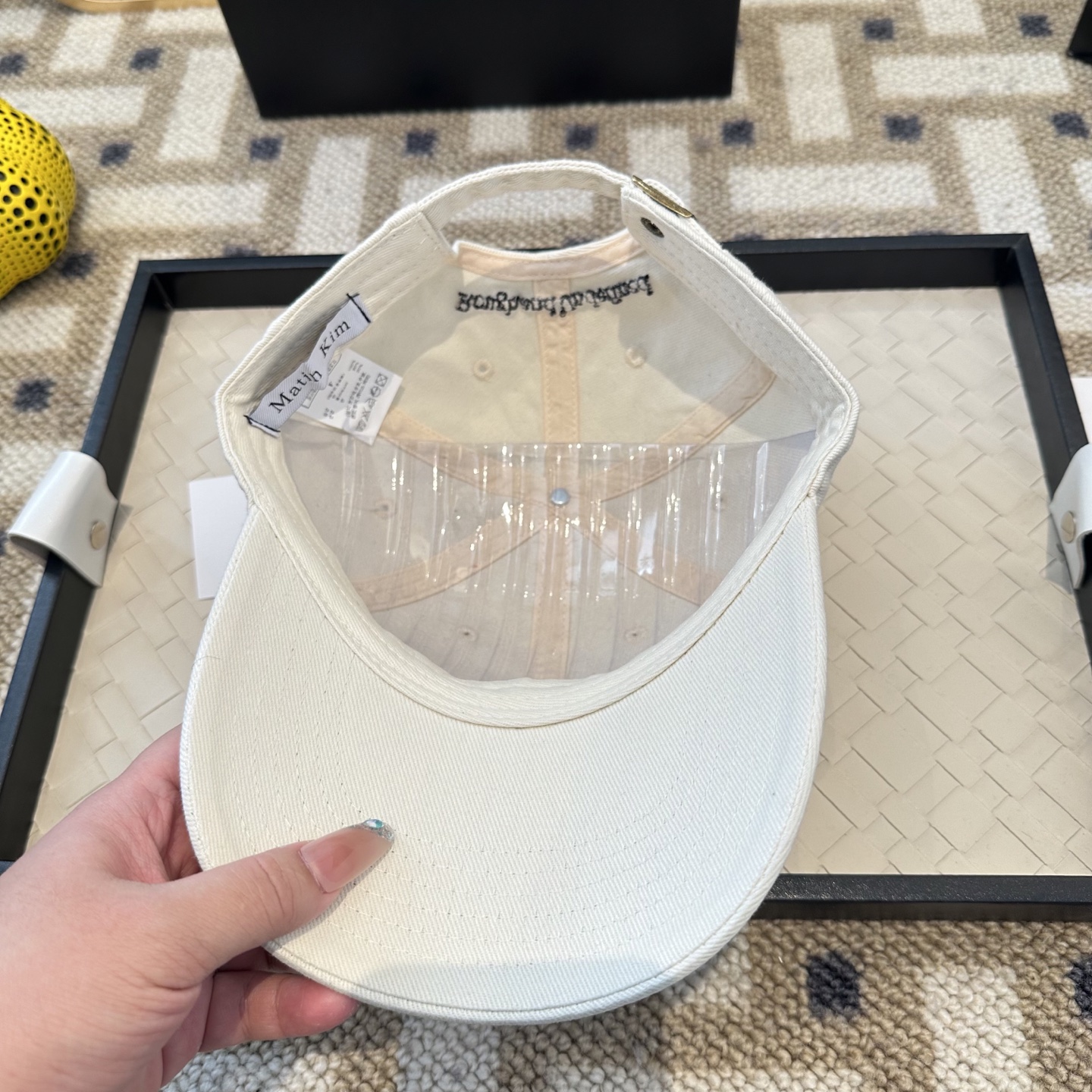 Matin Kim 潮牌棒球帽 简单休闲风的棒球帽 减龄百搭 适配度很高！简单随性~出街拍照拗造型非常加