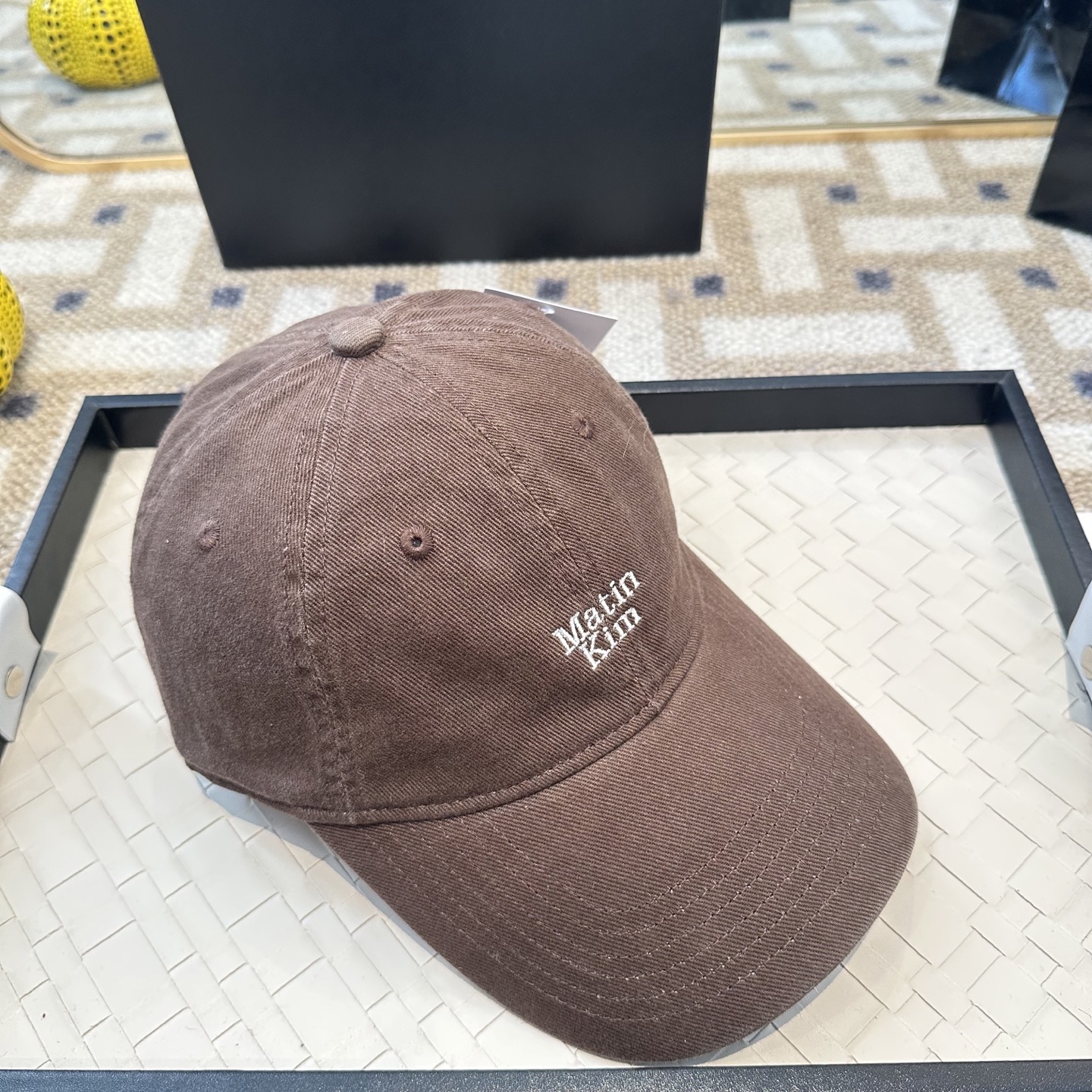 Matin Kim 潮牌棒球帽 简单休闲风的棒球帽 减龄百搭 适配度很高！简单随性~出街拍照拗造型非常加