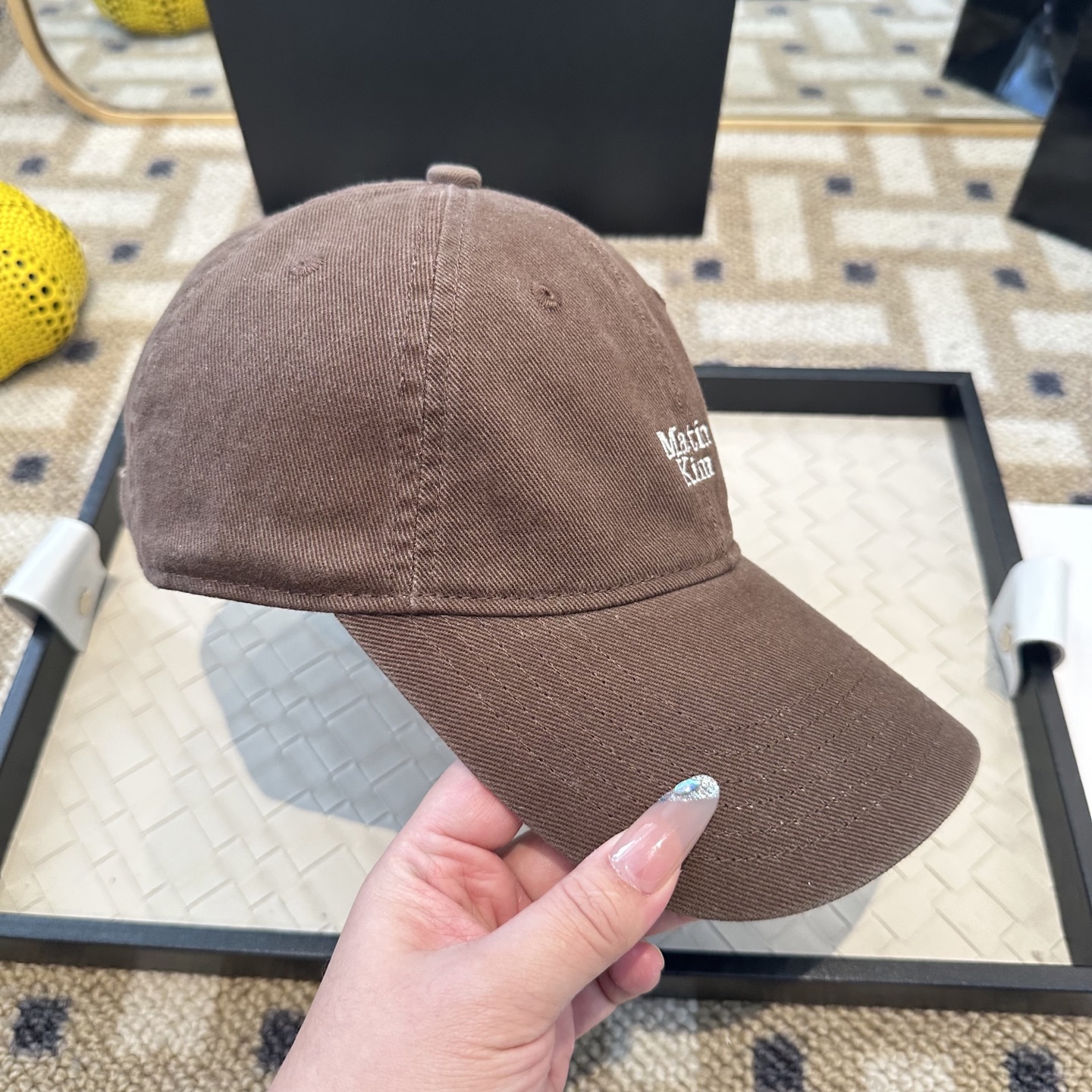 Matin Kim 潮牌棒球帽 简单休闲风的棒球帽 减龄百搭 适配度很高！简单随性~出街拍照拗造型非常加