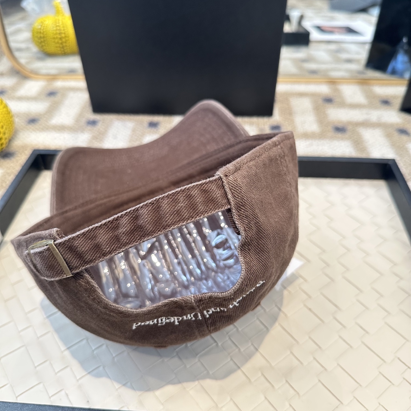 Matin Kim 潮牌棒球帽 简单休闲风的棒球帽 减龄百搭 适配度很高！简单随性~出街拍照拗造型非常加