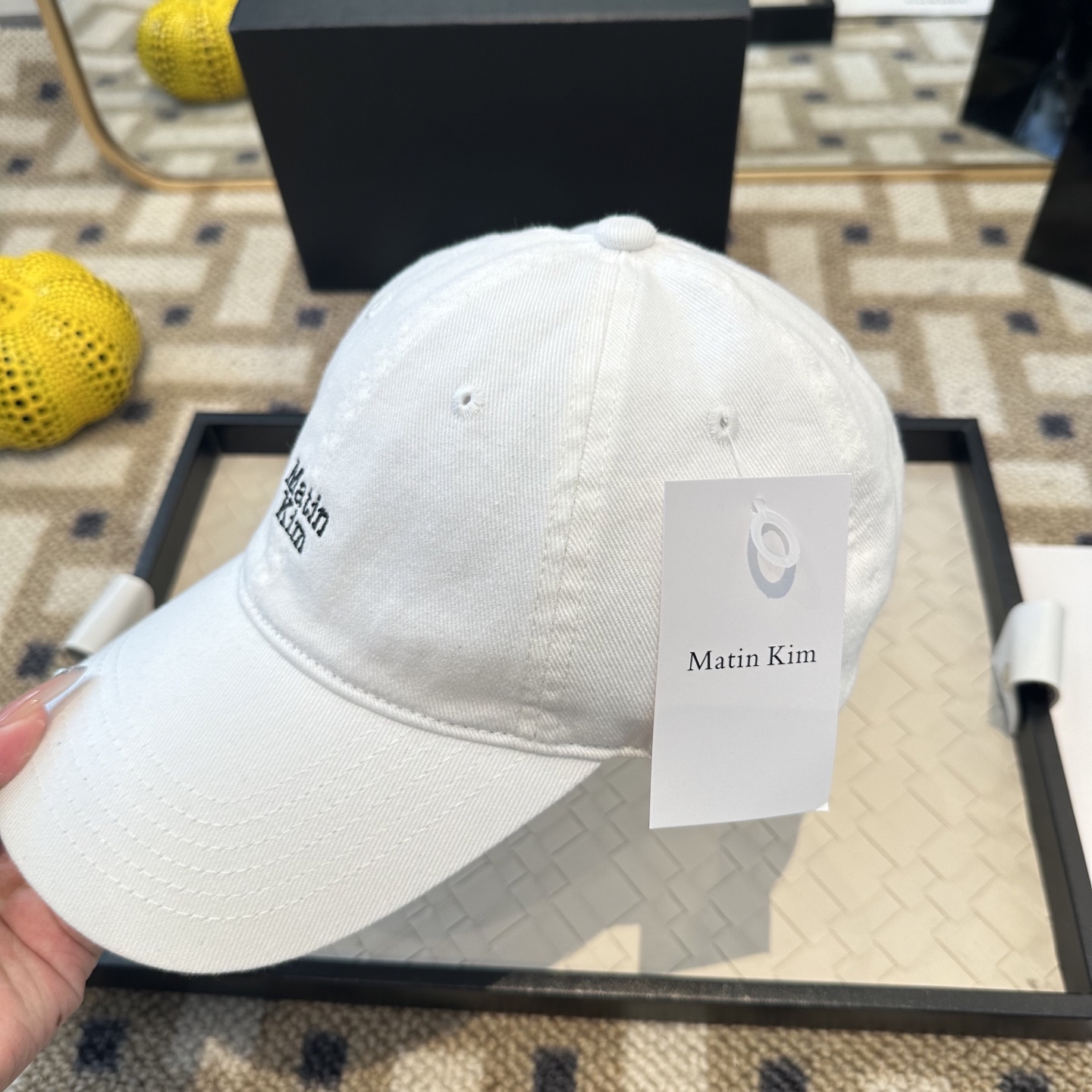Matin Kim 潮牌棒球帽 简单休闲风的棒球帽 减龄百搭 适配度很高！简单随性~出街拍照拗造型非常加