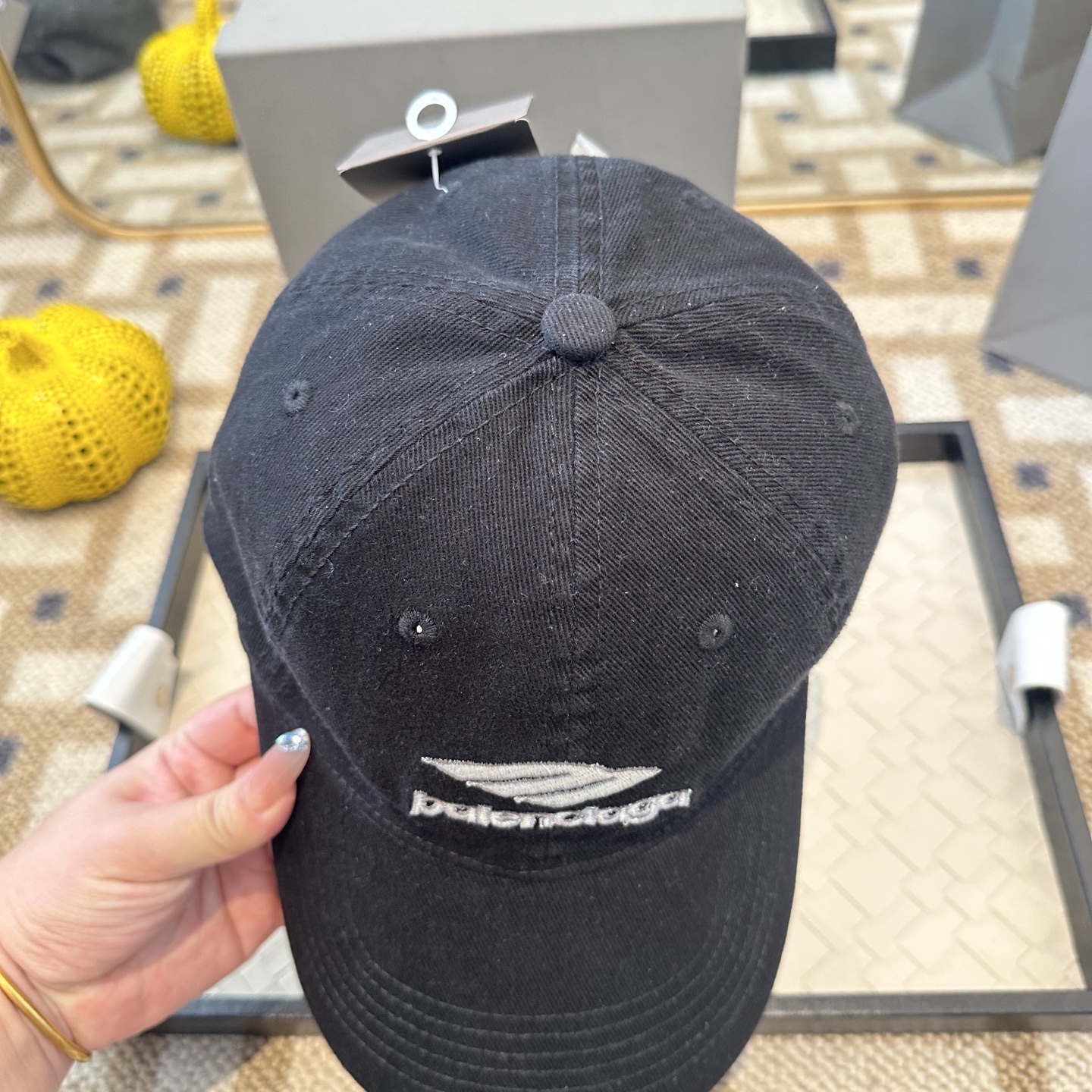 新品Balenciaga 巴黎世家字母新款棒球帽现货秒发🧢简约时尚超级无敌好看的帽子！情侣款！