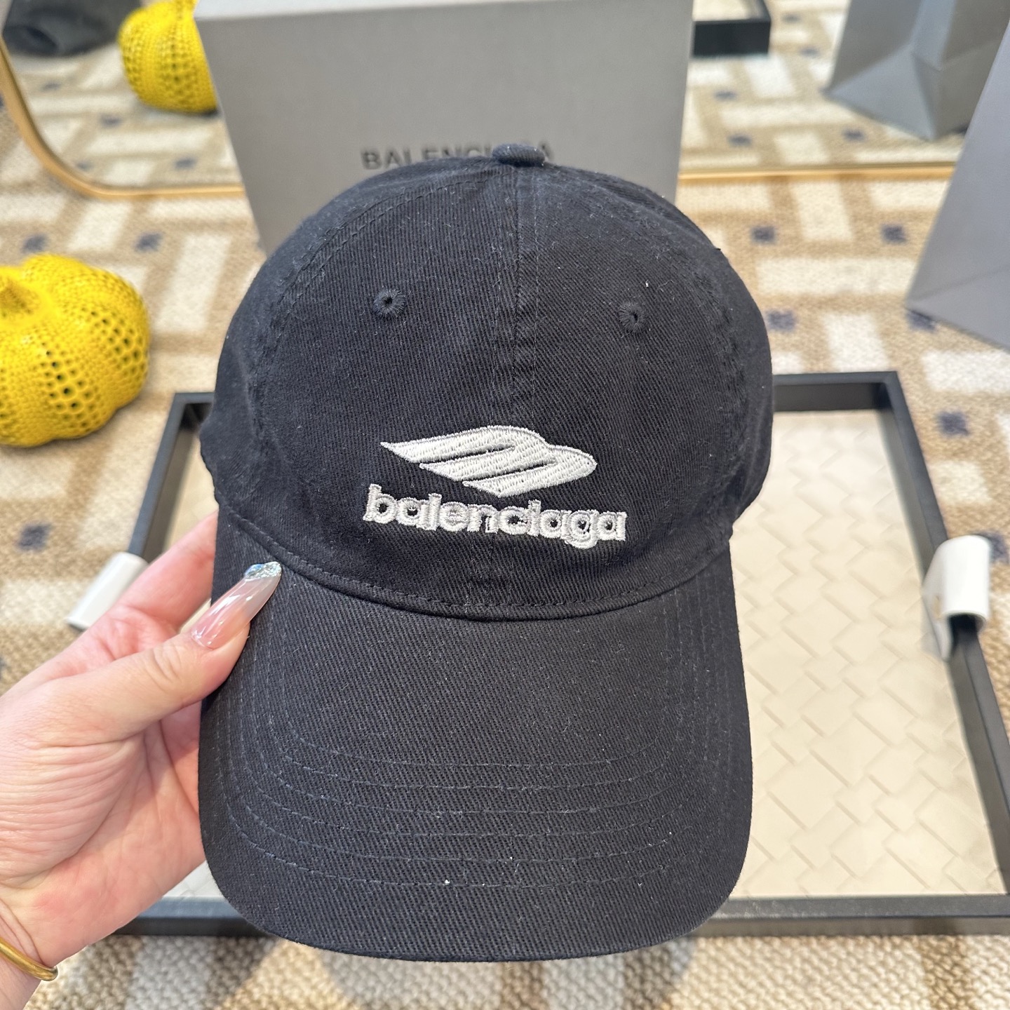 新品Balenciaga 巴黎世家字母新款棒球帽现货秒发🧢简约时尚超级无敌好看的帽子！情侣款！