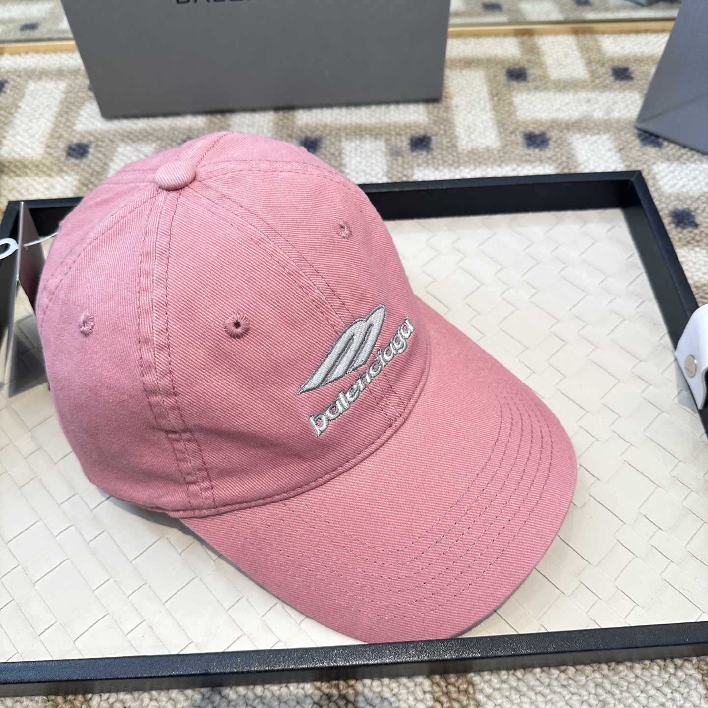 新品Balenciaga 巴黎世家字母新款棒球帽现货秒发🧢简约时尚超级无敌好看的帽子！情侣款！