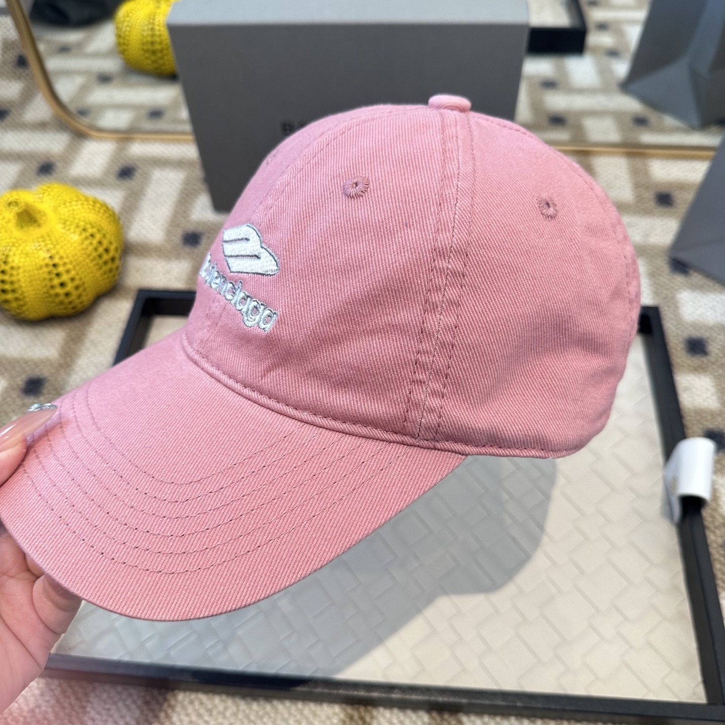 新品Balenciaga 巴黎世家字母新款棒球帽现货秒发🧢简约时尚超级无敌好看的帽子！情侣款！