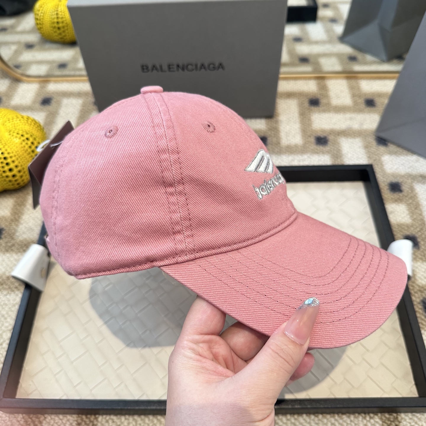 新品Balenciaga 巴黎世家字母新款棒球帽现货秒发🧢简约时尚超级无敌好看的帽子！情侣款！