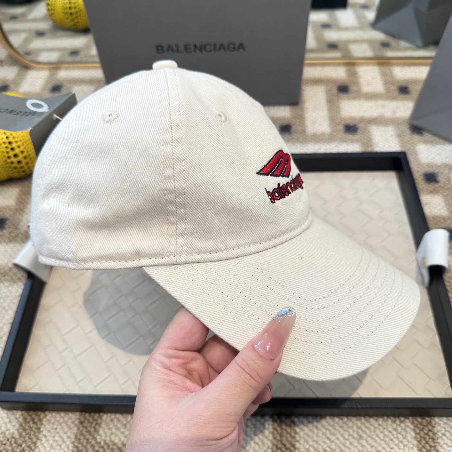 新品Balenciaga 巴黎世家字母新款棒球帽现货秒发🧢简约时尚超级无敌好看的帽子！情侣款！