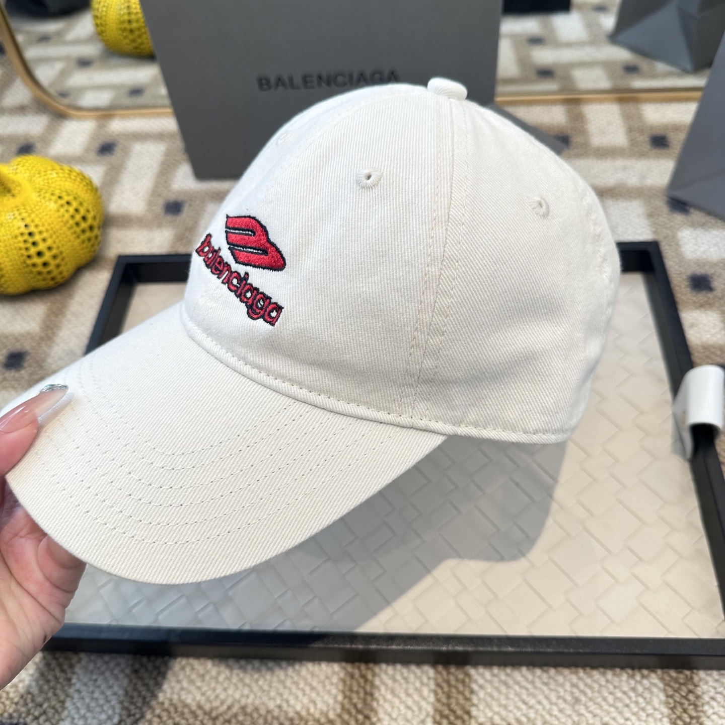 新品Balenciaga 巴黎世家字母新款棒球帽现货秒发🧢简约时尚超级无敌好看的帽子！情侣款！