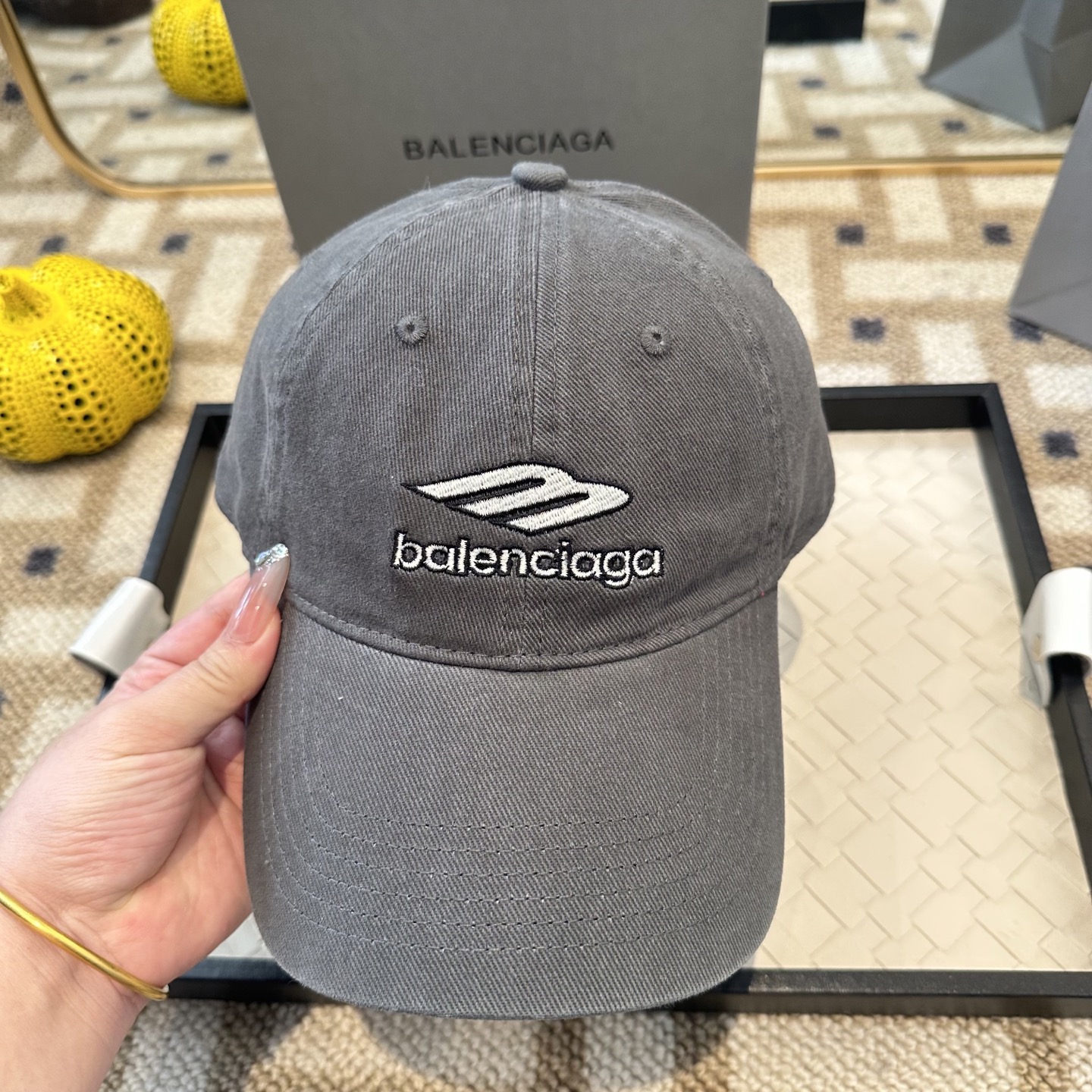 新品Balenciaga 巴黎世家字母新款棒球帽现货秒发🧢简约时尚超级无敌好看的帽子！情侣款！