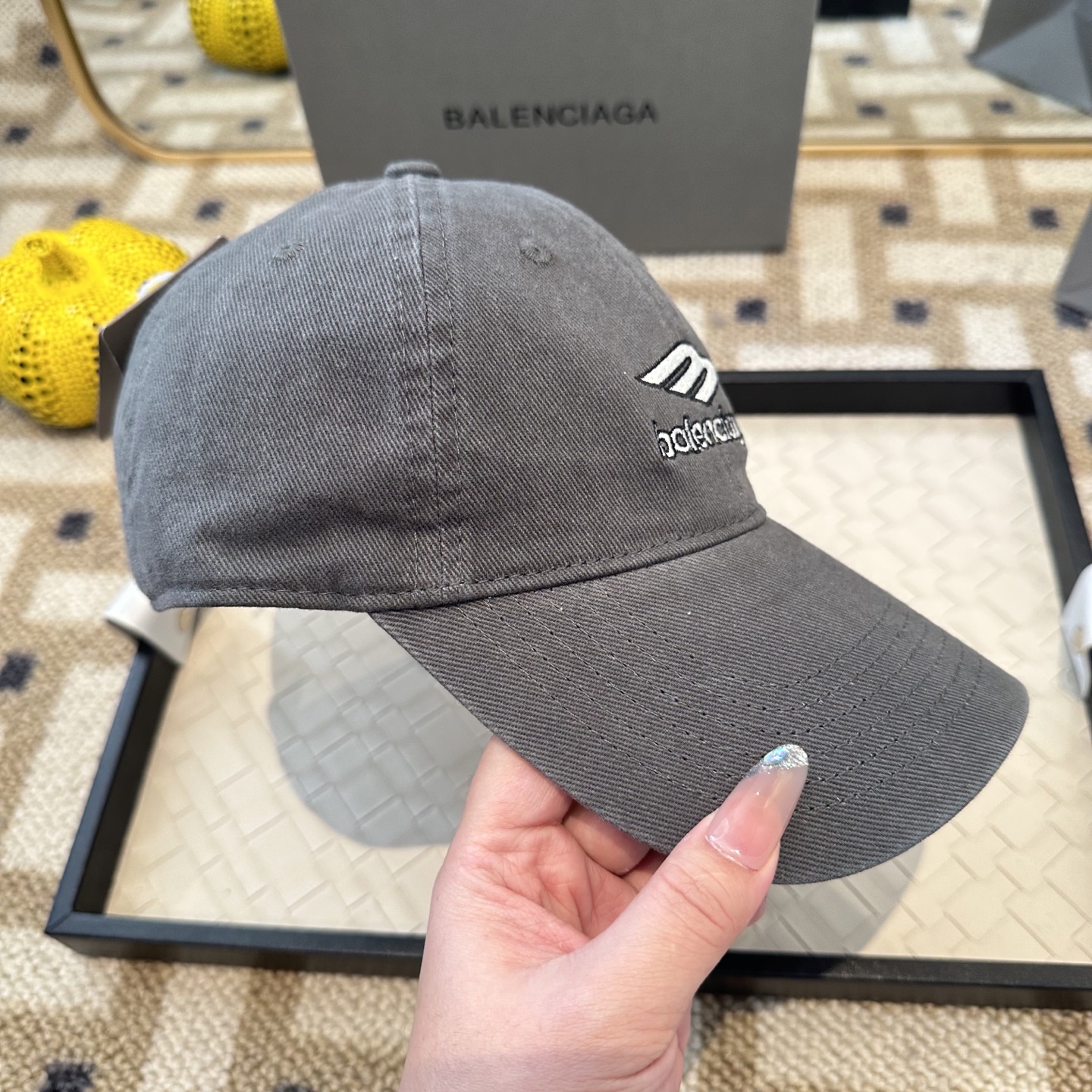 新品Balenciaga 巴黎世家字母新款棒球帽现货秒发🧢简约时尚超级无敌好看的帽子！情侣款！