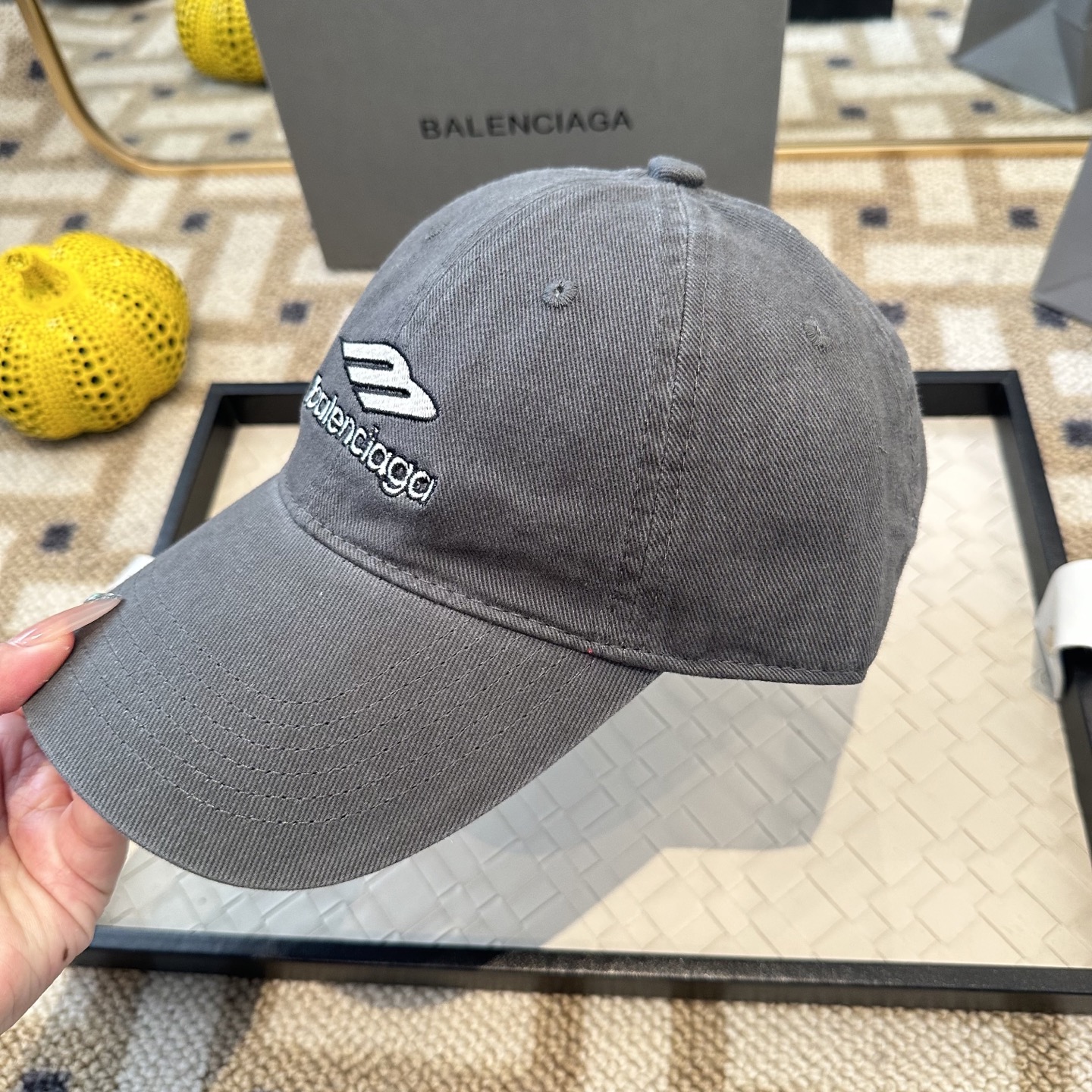 新品Balenciaga 巴黎世家字母新款棒球帽现货秒发🧢简约时尚超级无敌好看的帽子！情侣款！