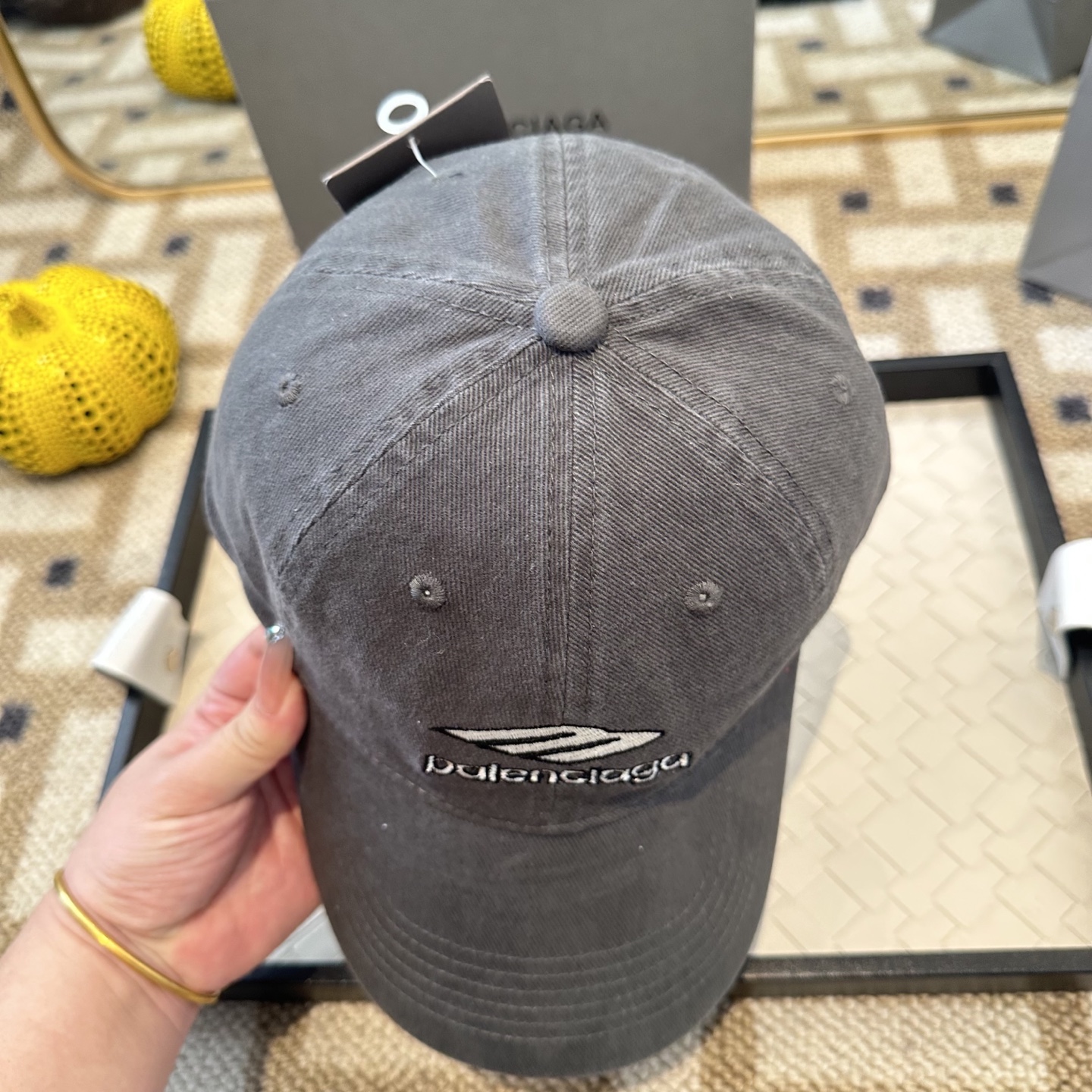 新品Balenciaga 巴黎世家字母新款棒球帽现货秒发🧢简约时尚超级无敌好看的帽子！情侣款！
