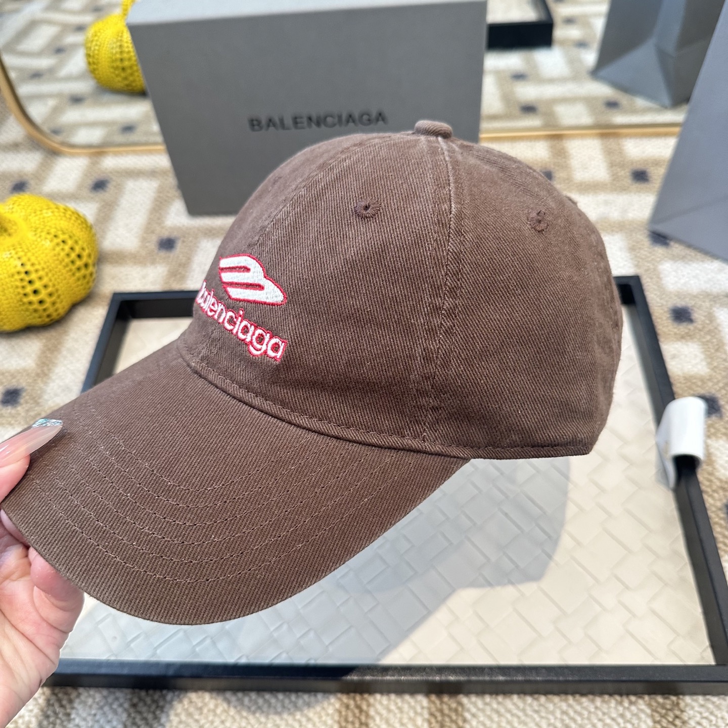 新品Balenciaga 巴黎世家字母新款棒球帽现货秒发🧢简约时尚超级无敌好看的帽子！情侣款！