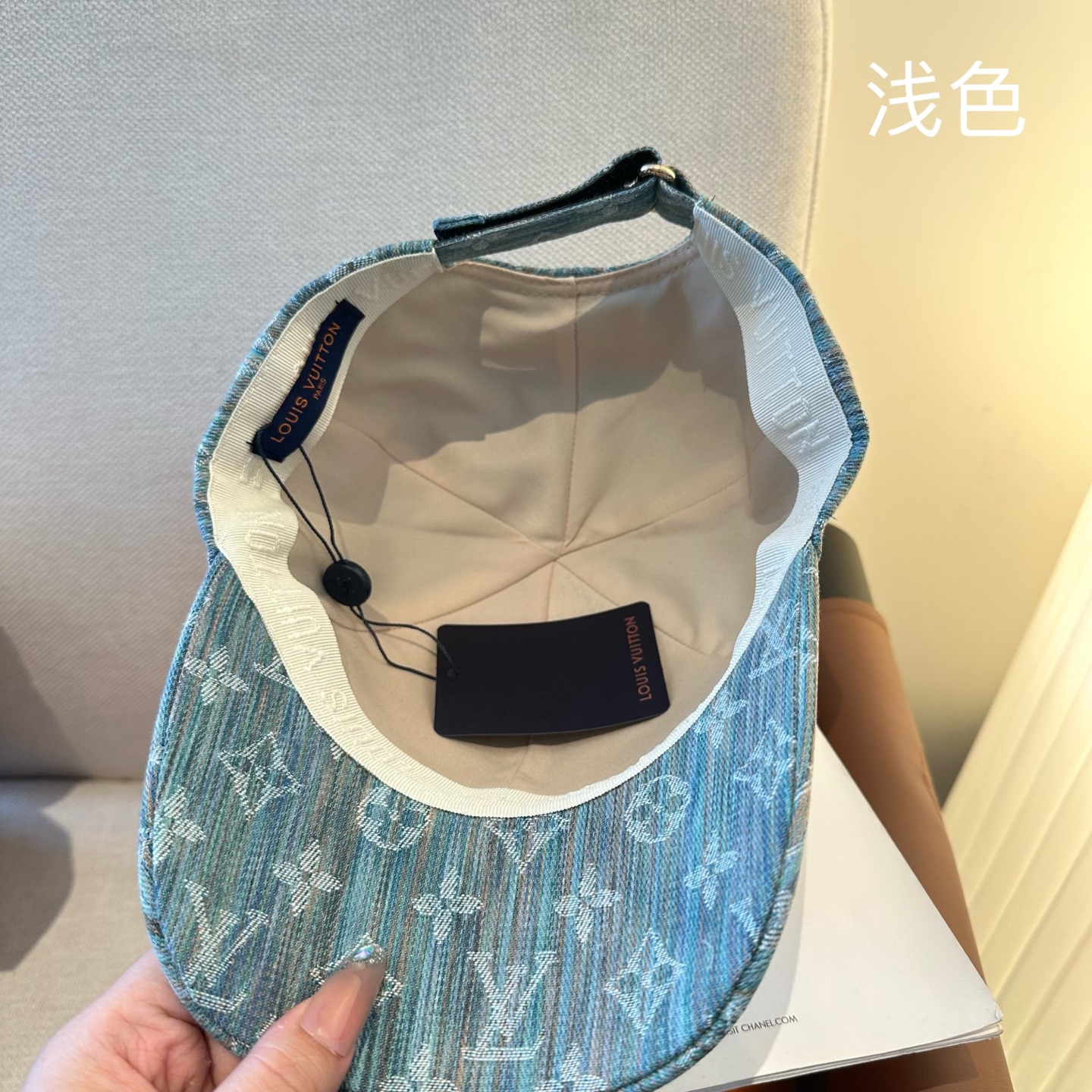 🧢路易威登棒球帽 LouisVuitton😍新款LV棒球帽，重工打造♥️高端大气，百搭款🤗男女通用！